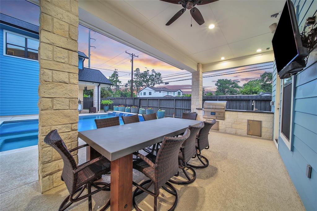 1353 Chantilly Lane