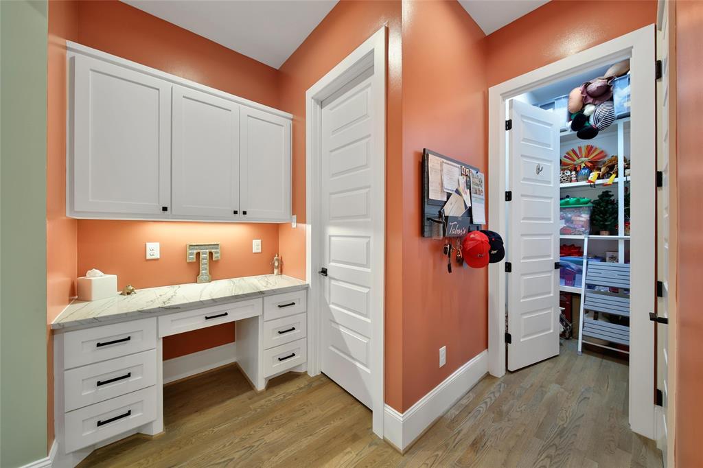 1353 Chantilly Lane