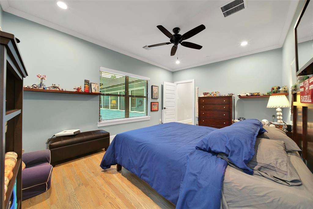 1353 Chantilly Lane