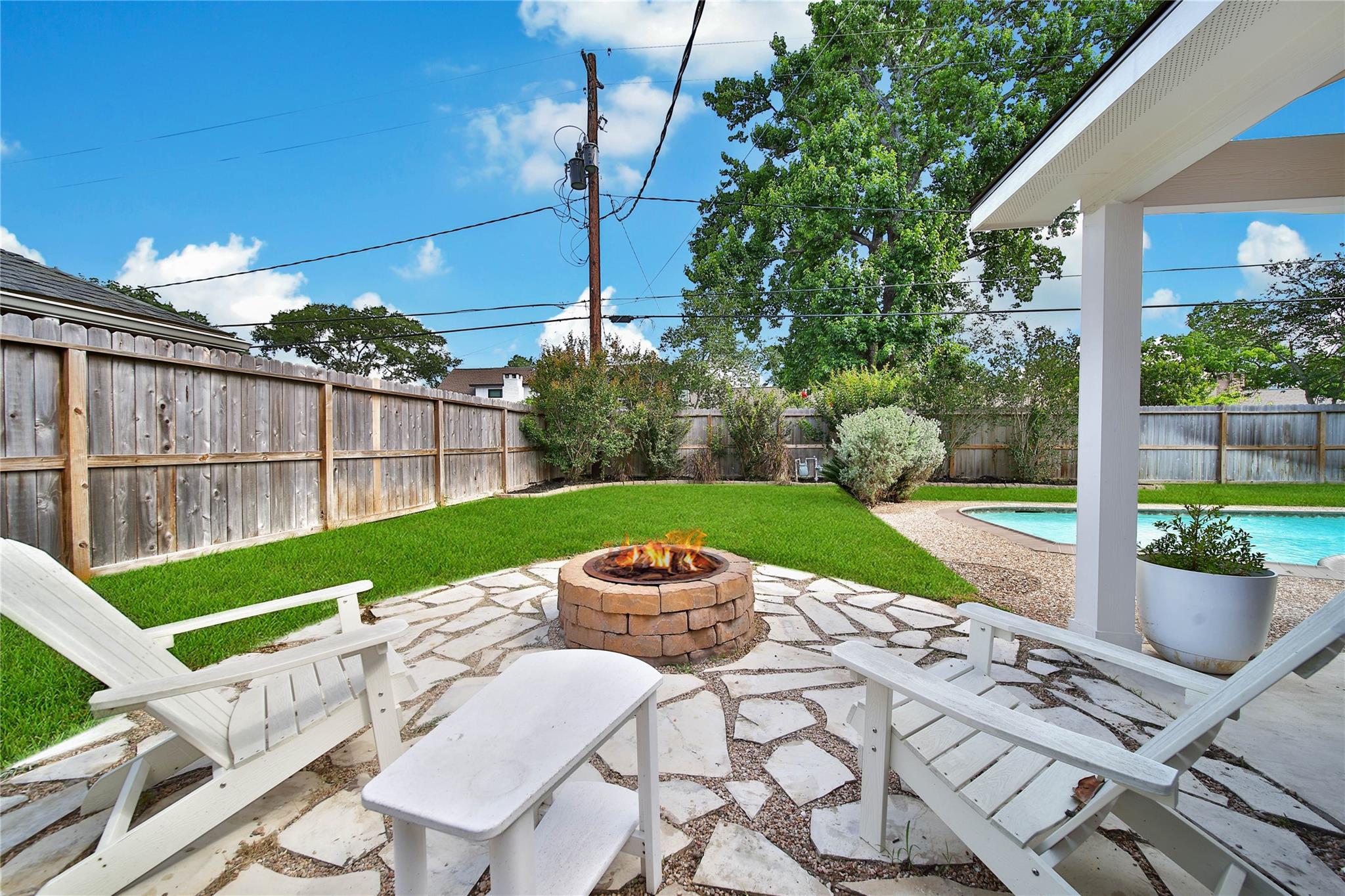 1042 Chamboard Lane