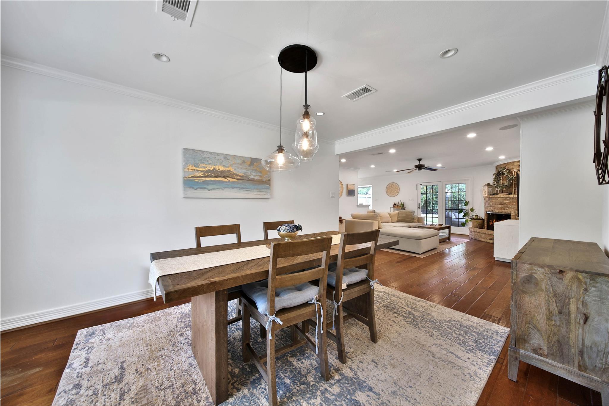 1042 Chamboard Lane