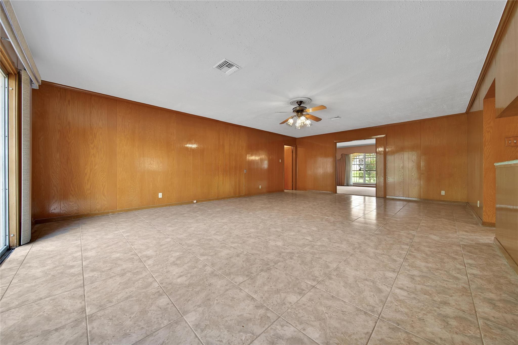 115 E Thornton Road
