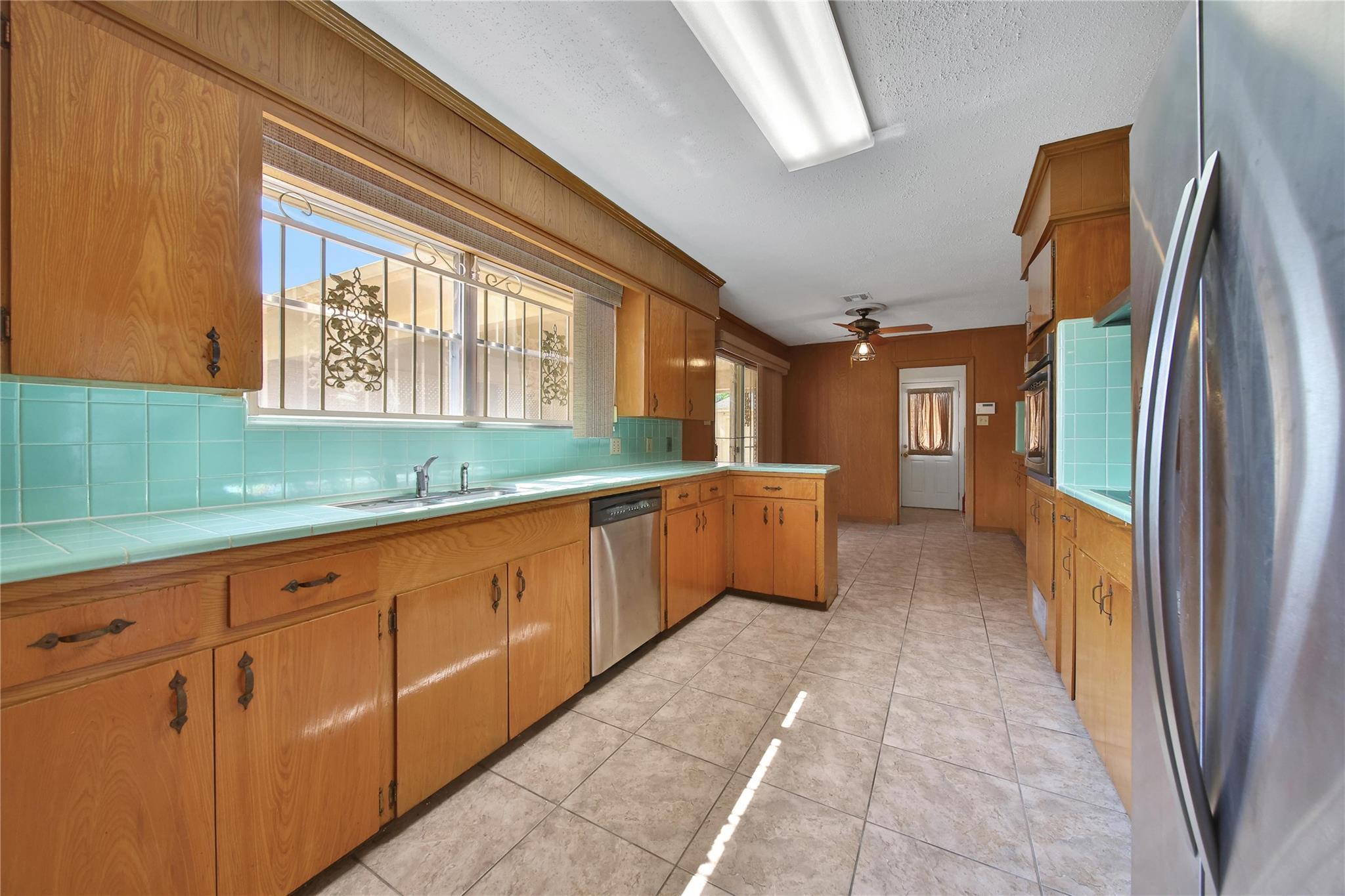 115 E Thornton Road
