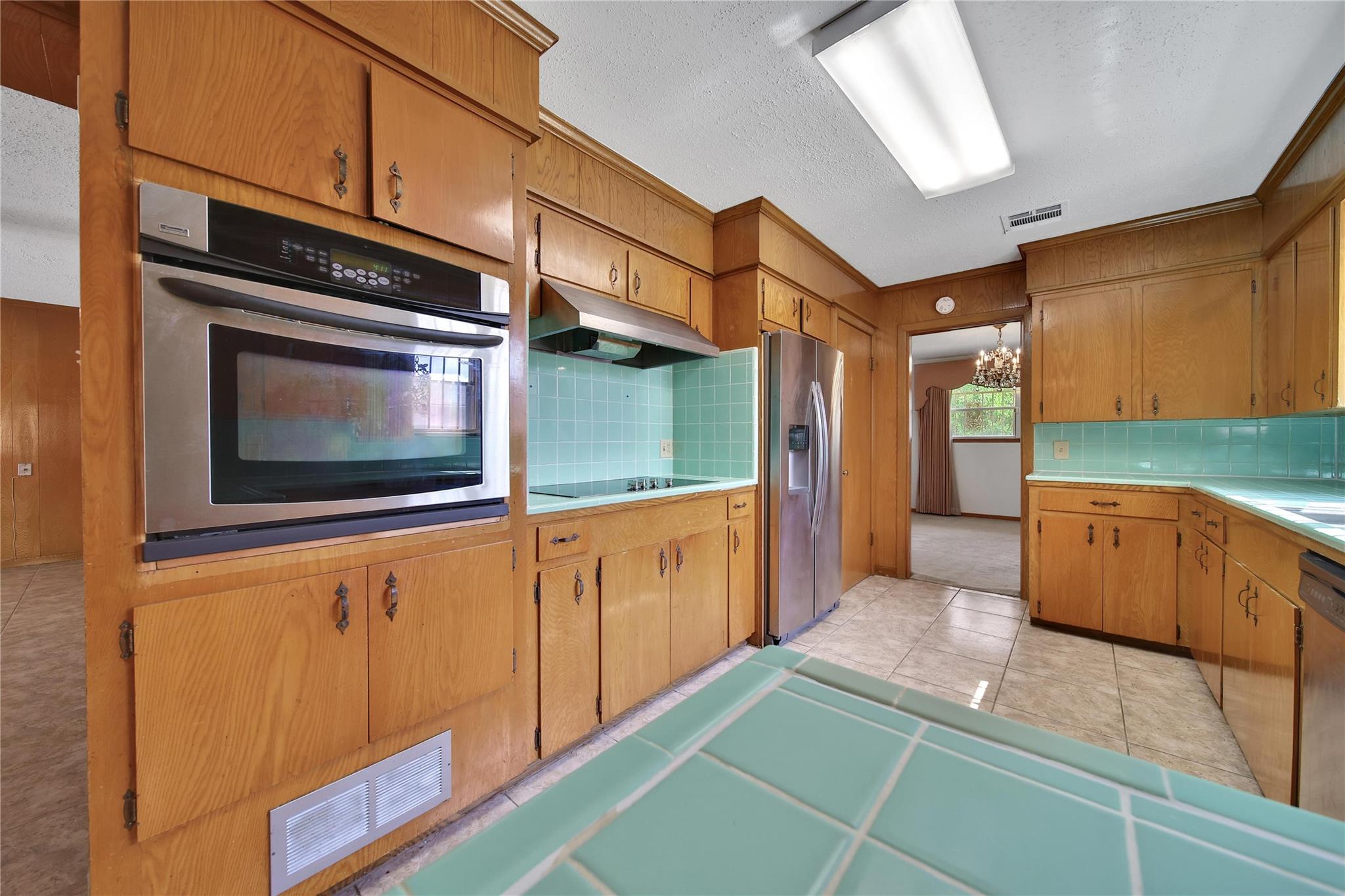 115 E Thornton Road
