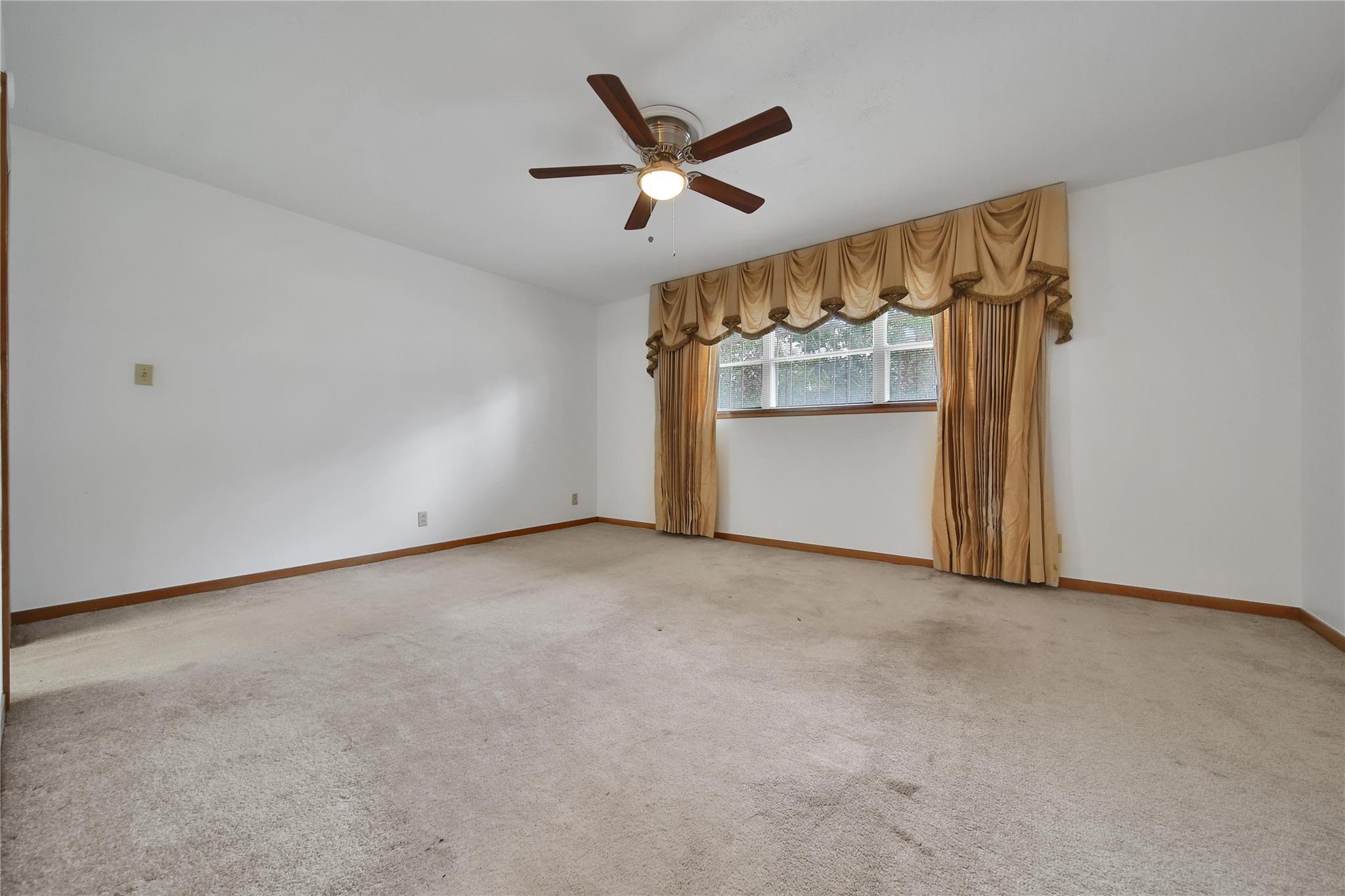 115 E Thornton Road