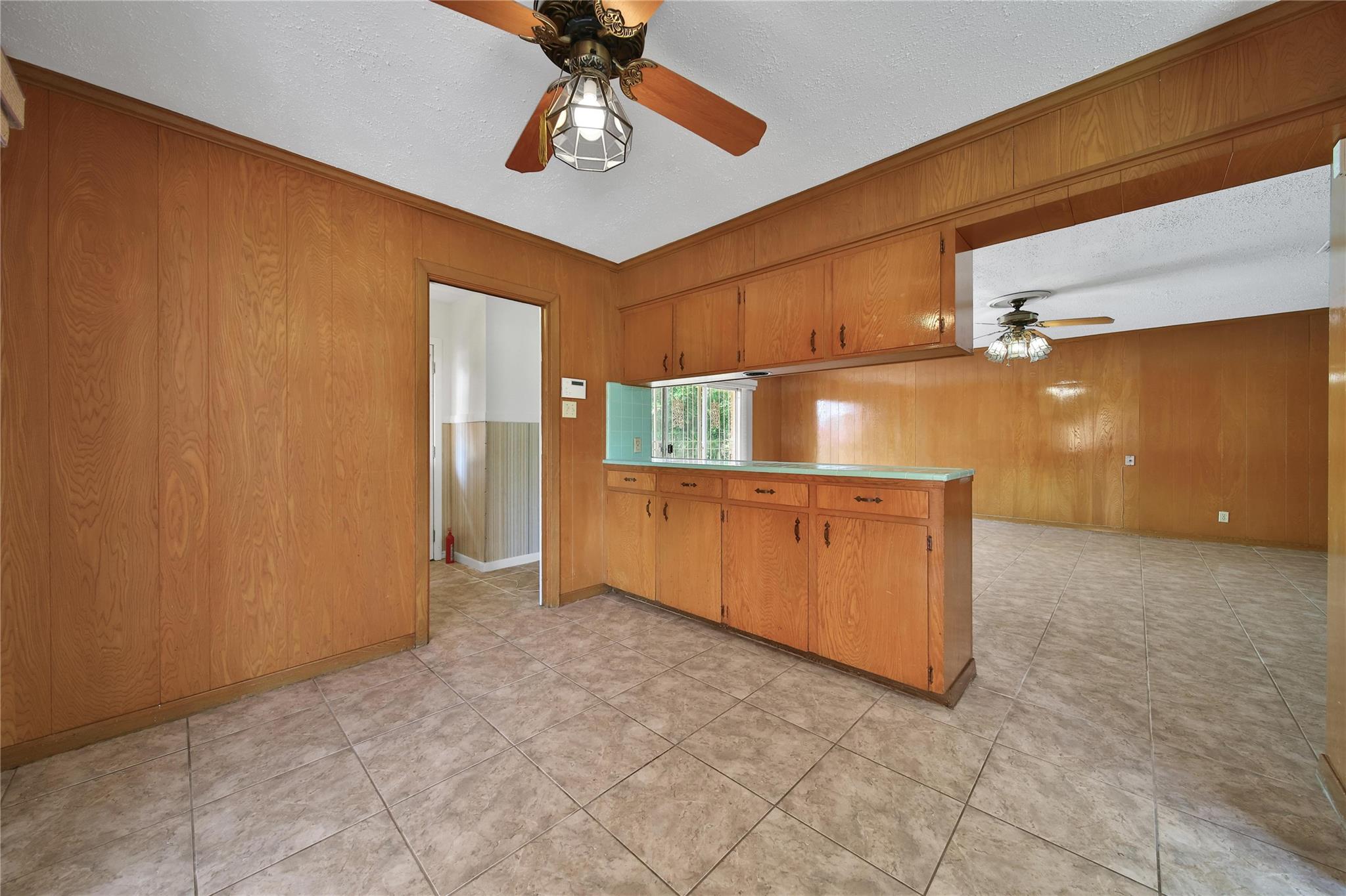 115 E Thornton Road