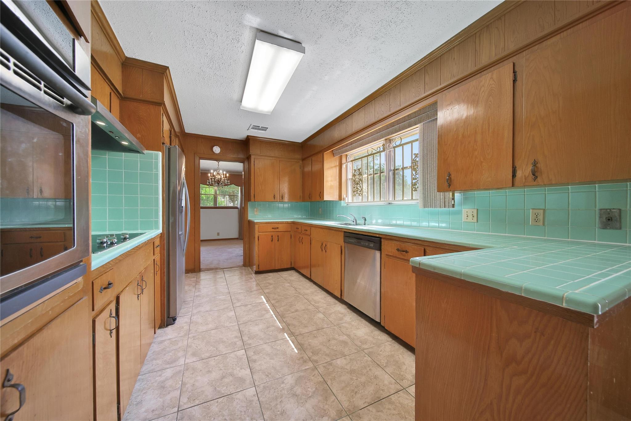 115 E Thornton Road