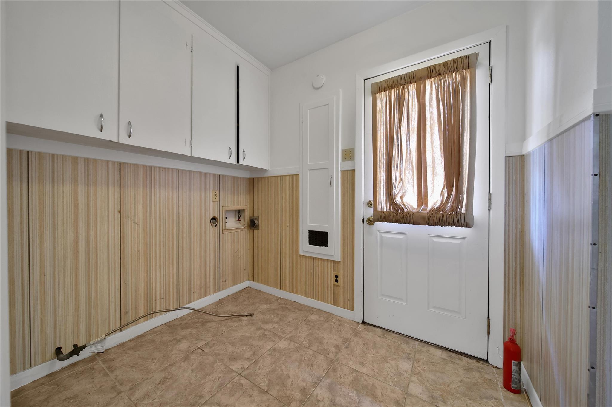 115 E Thornton Road