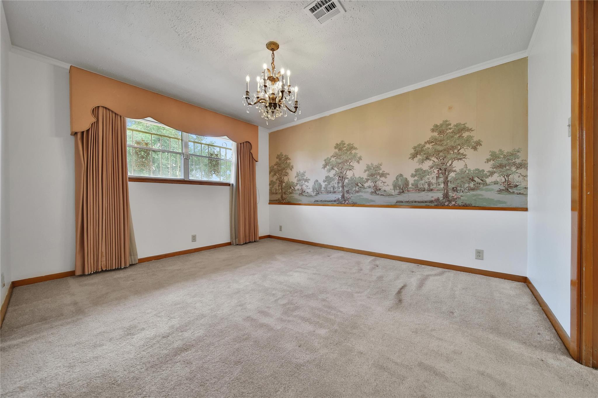115 E Thornton Road