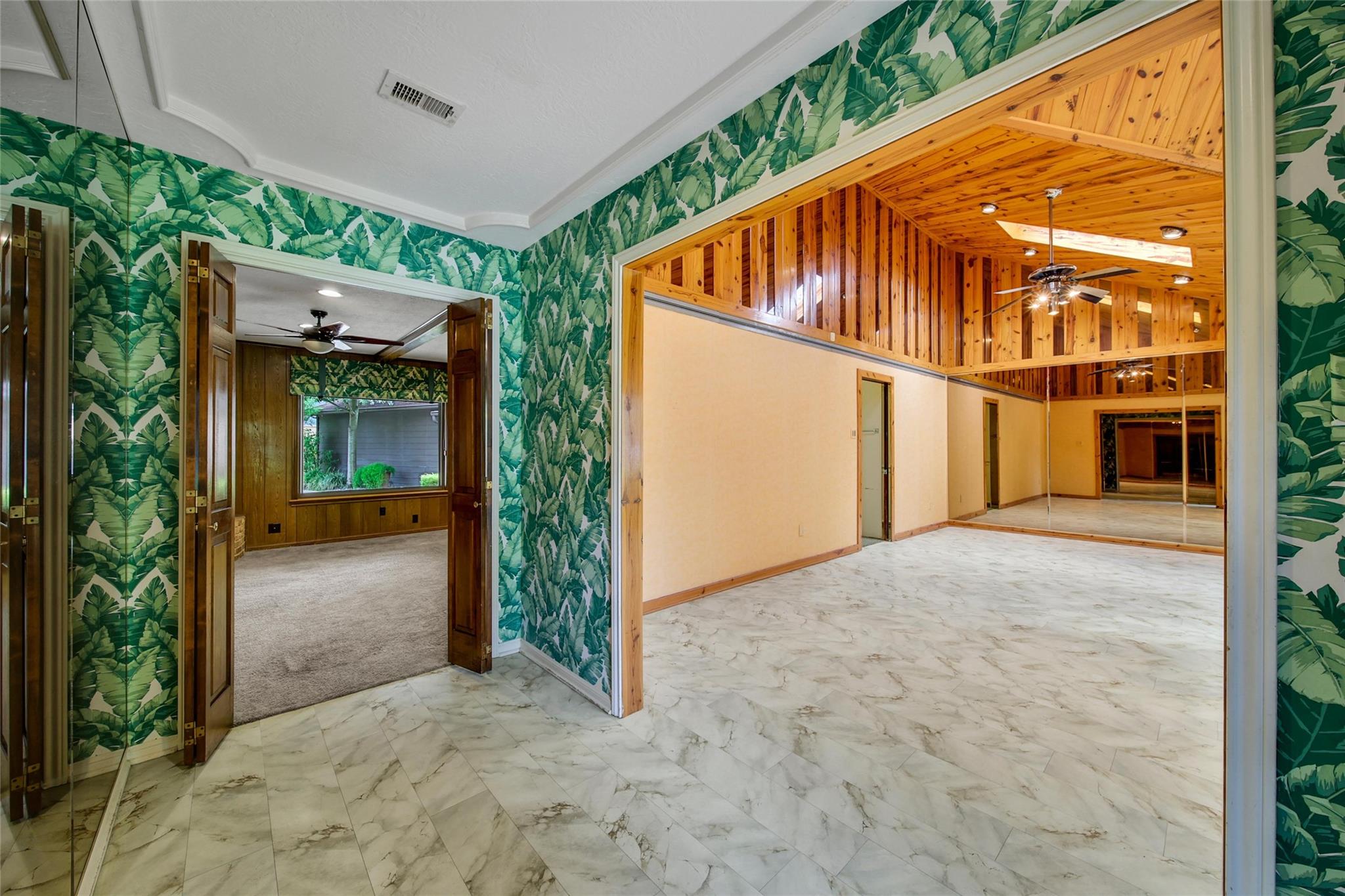 1039 Cheshire Lane