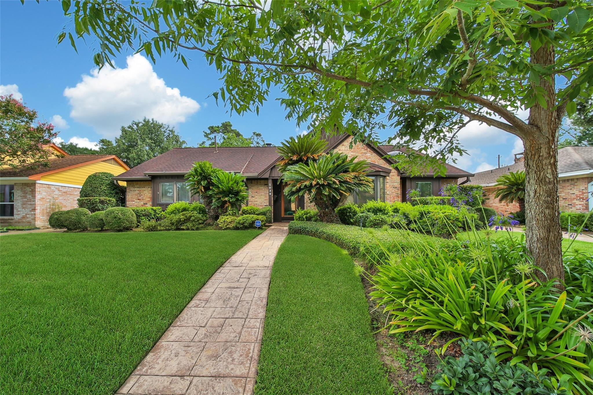 1039 Cheshire Lane