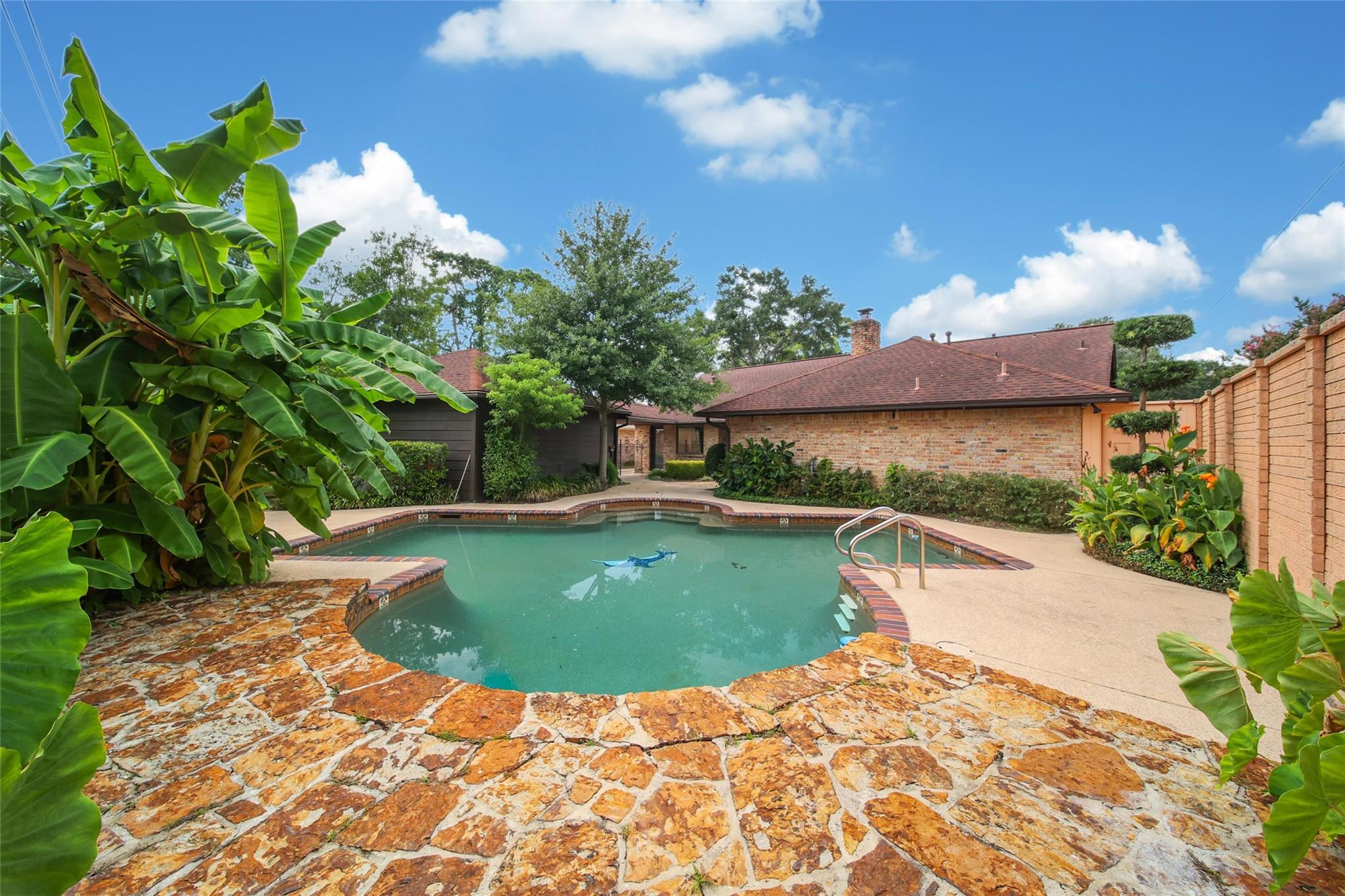 1039 Cheshire Lane