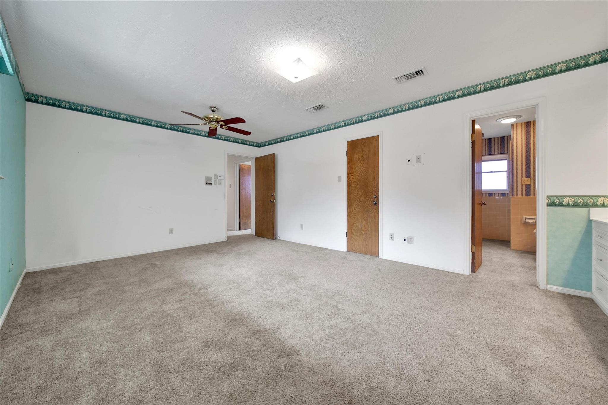1039 Cheshire Lane