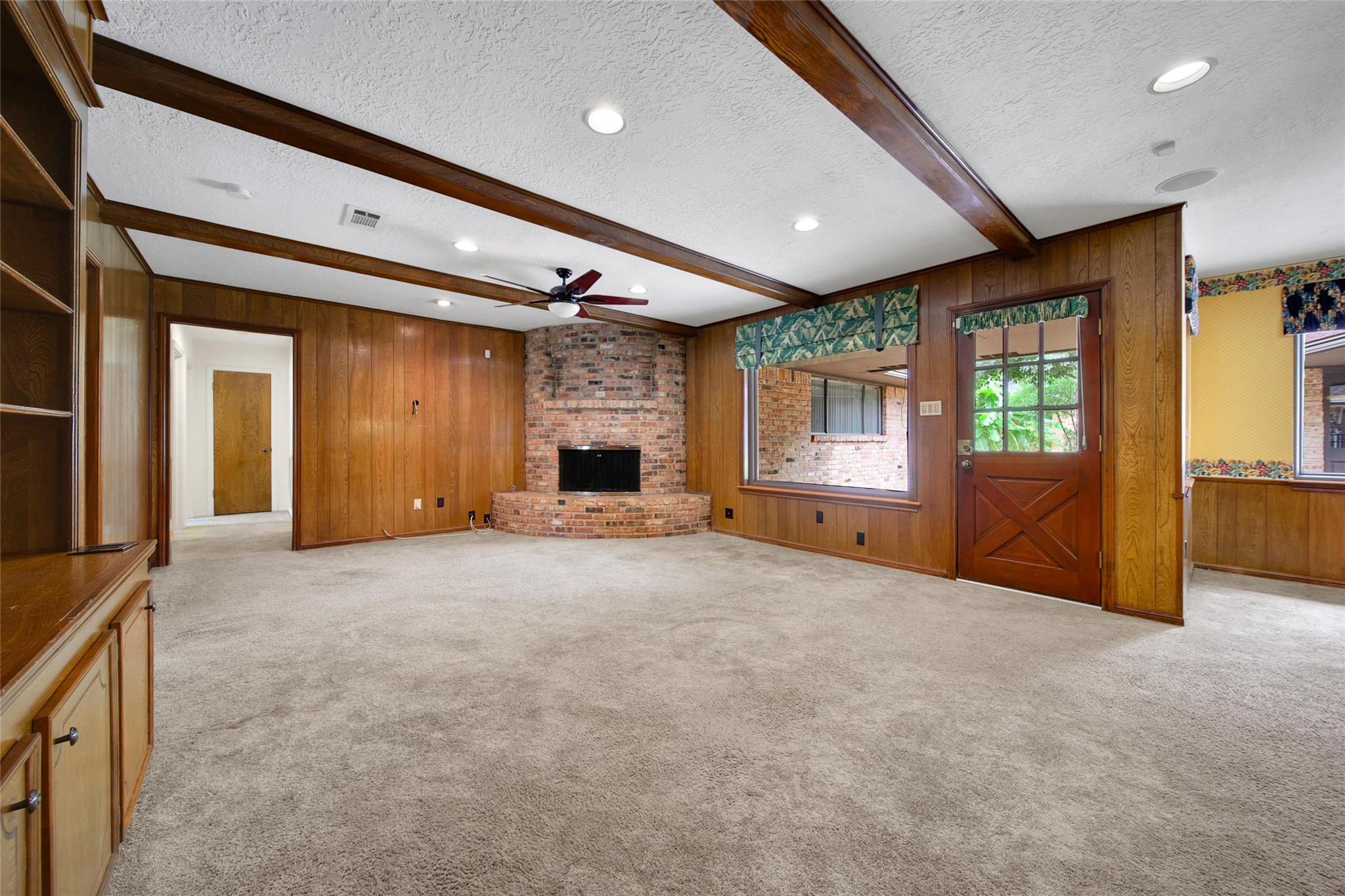 1039 Cheshire Lane