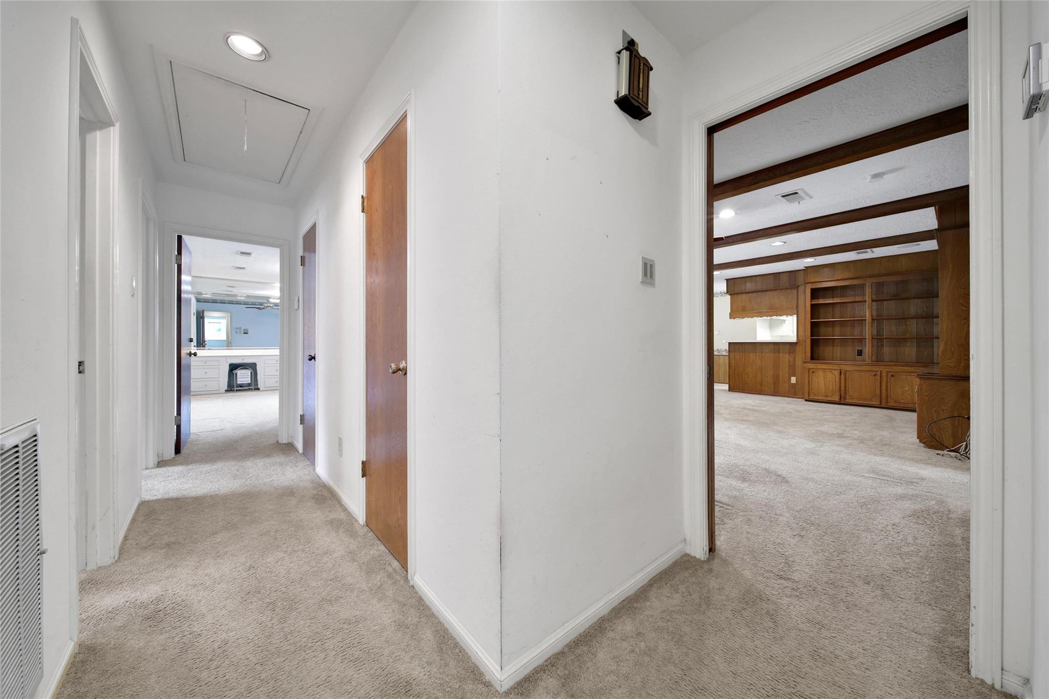 1039 Cheshire Lane