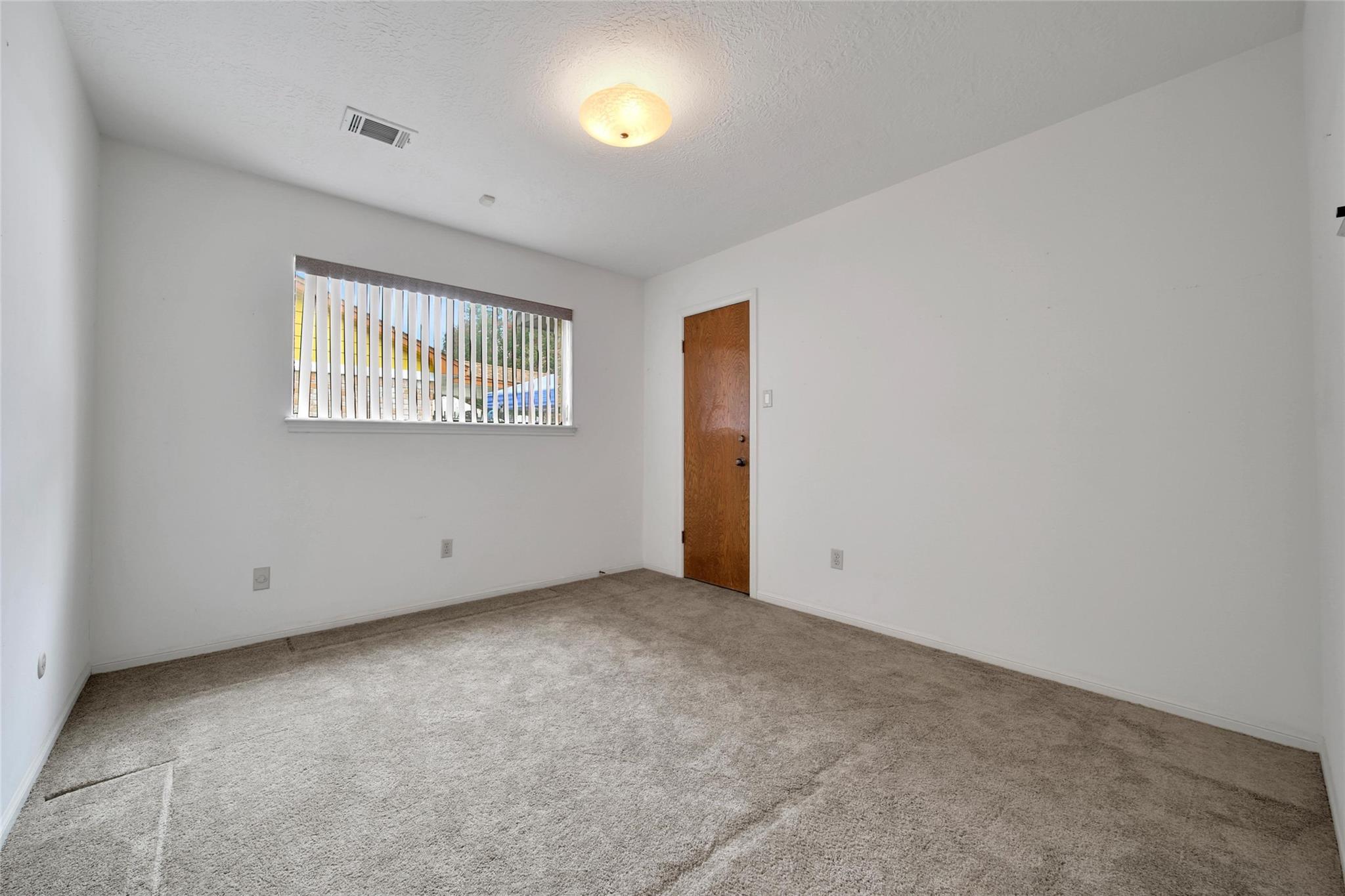 1039 Cheshire Lane