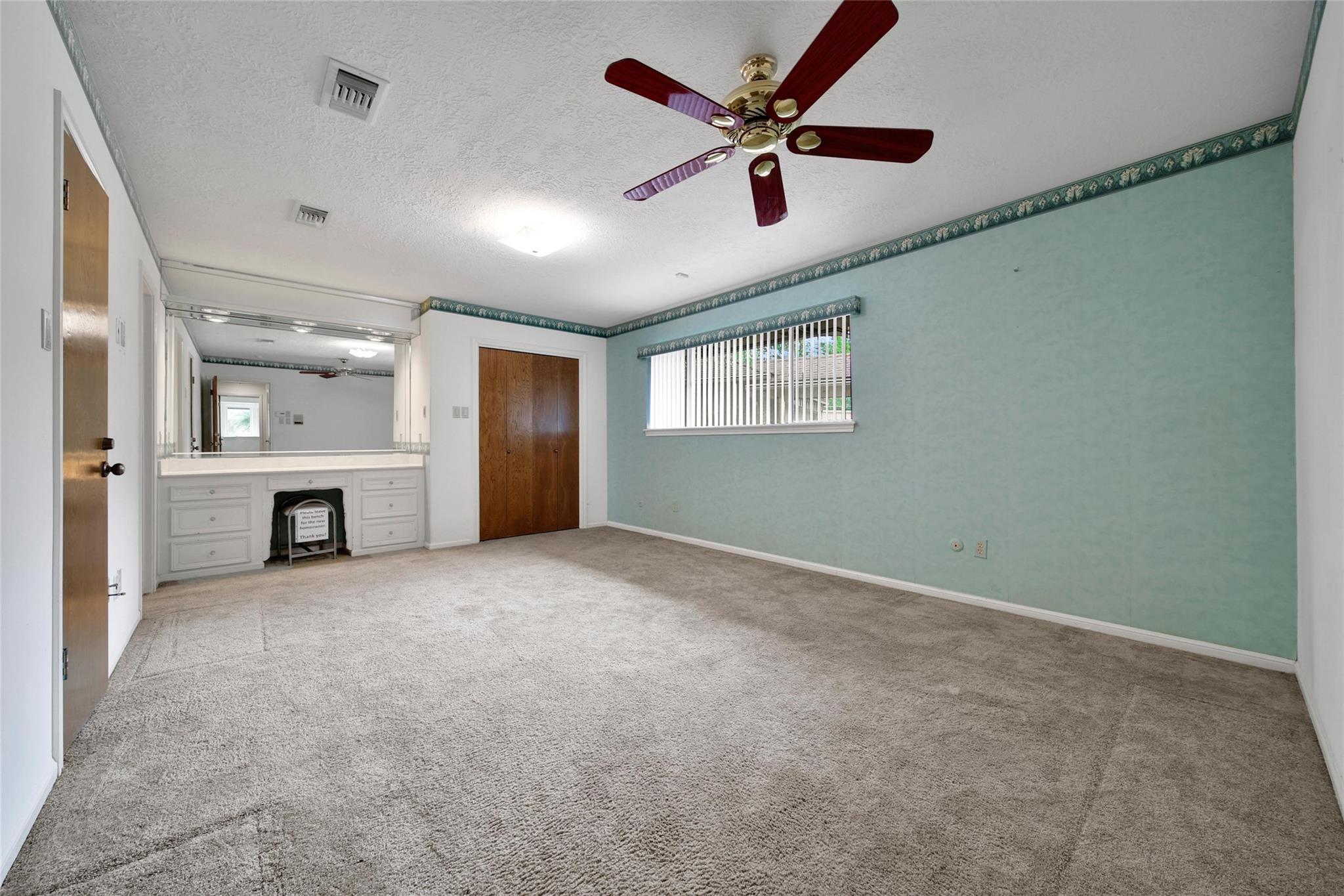 1039 Cheshire Lane