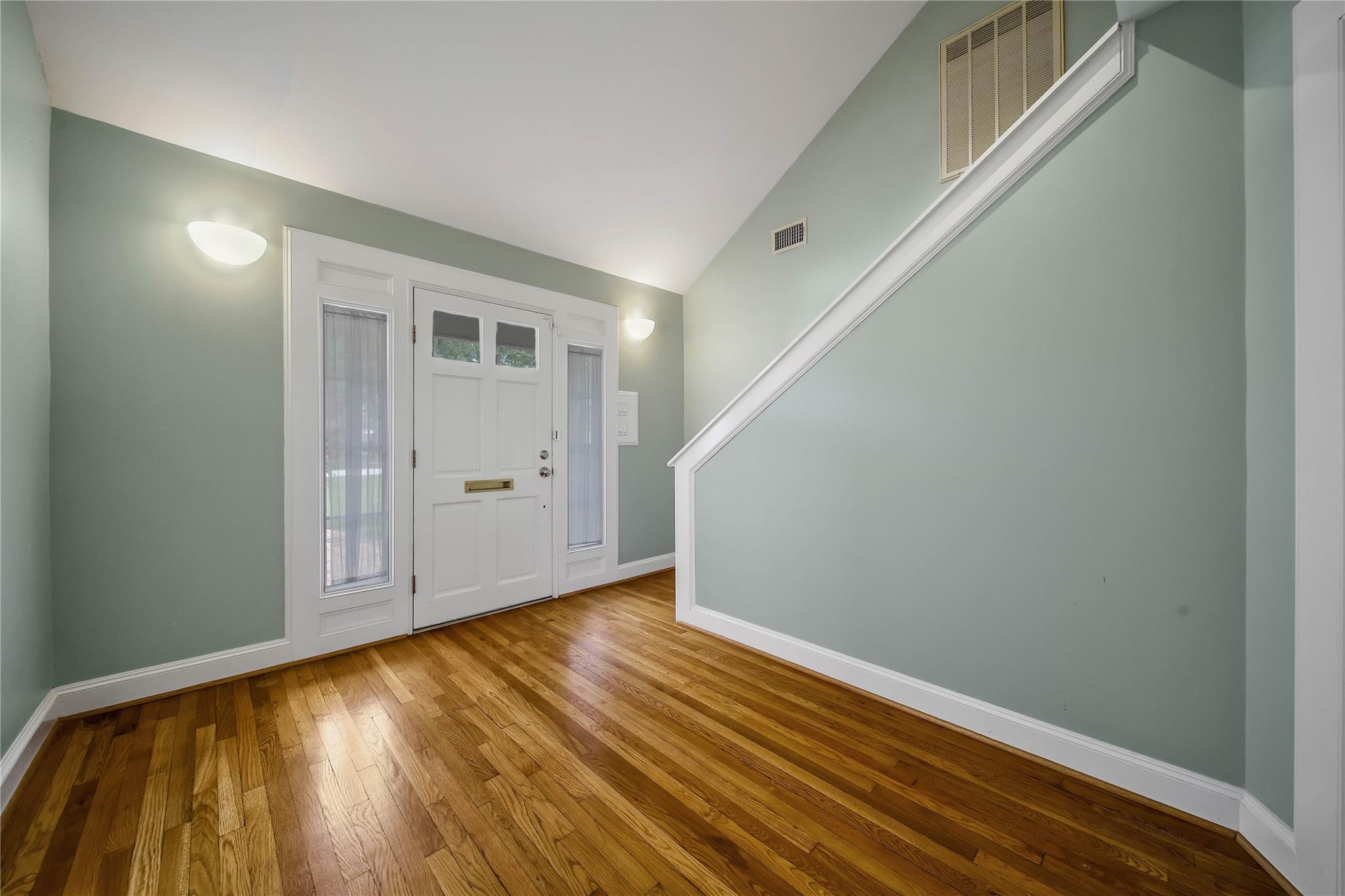 1583 Sue Barnett Drive