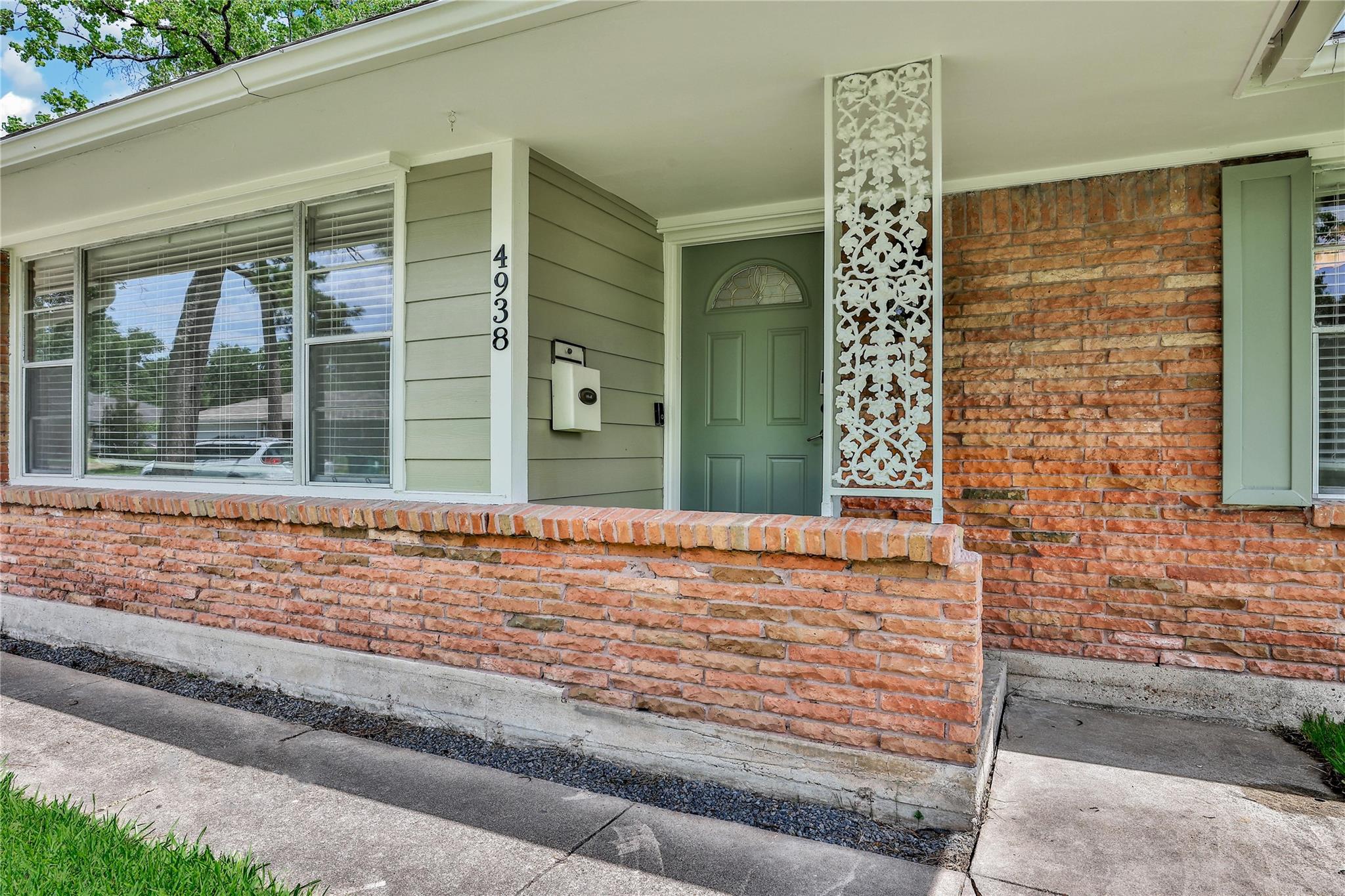 4938 Saxon Drive
