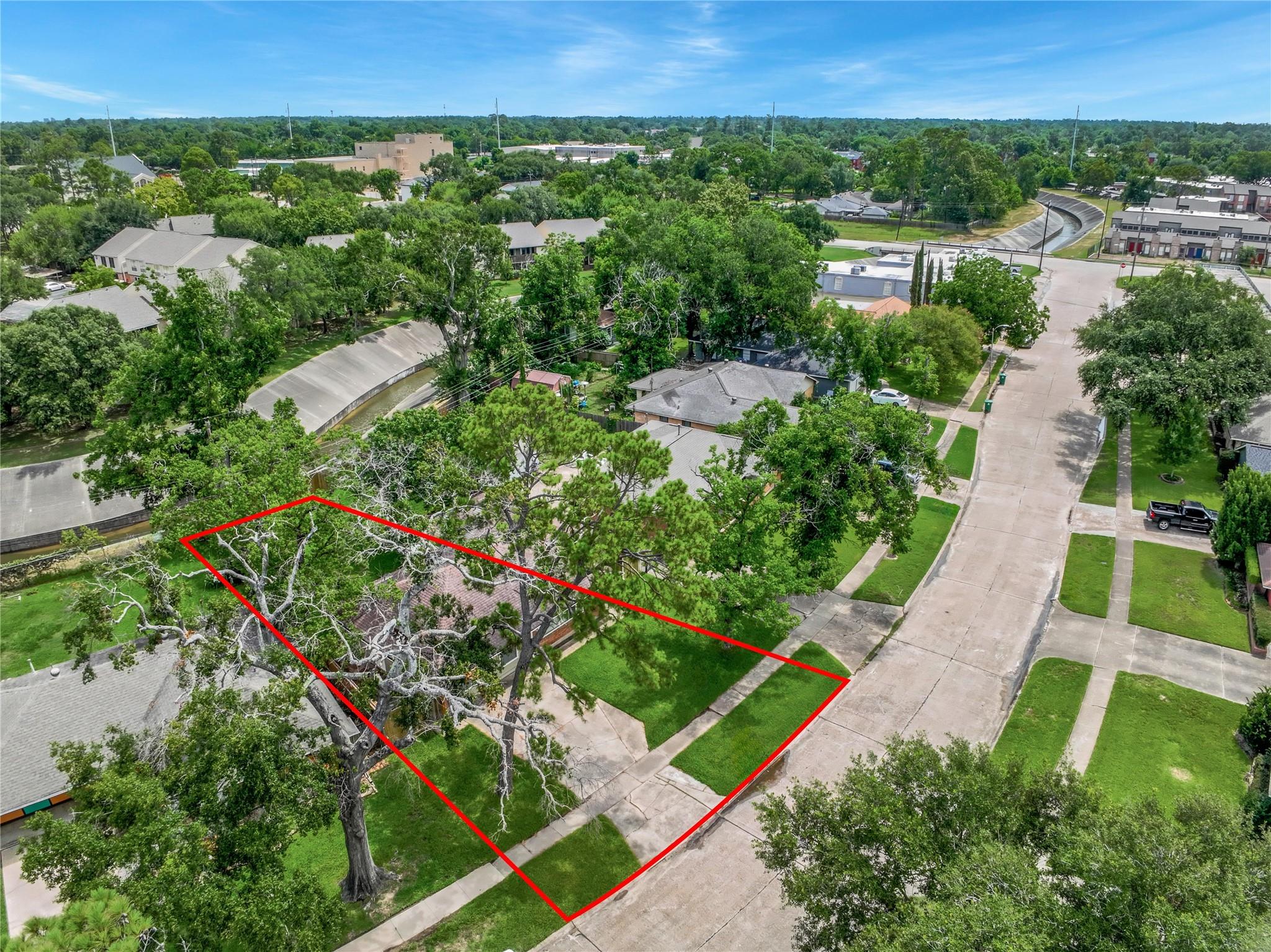 4938 Saxon Drive