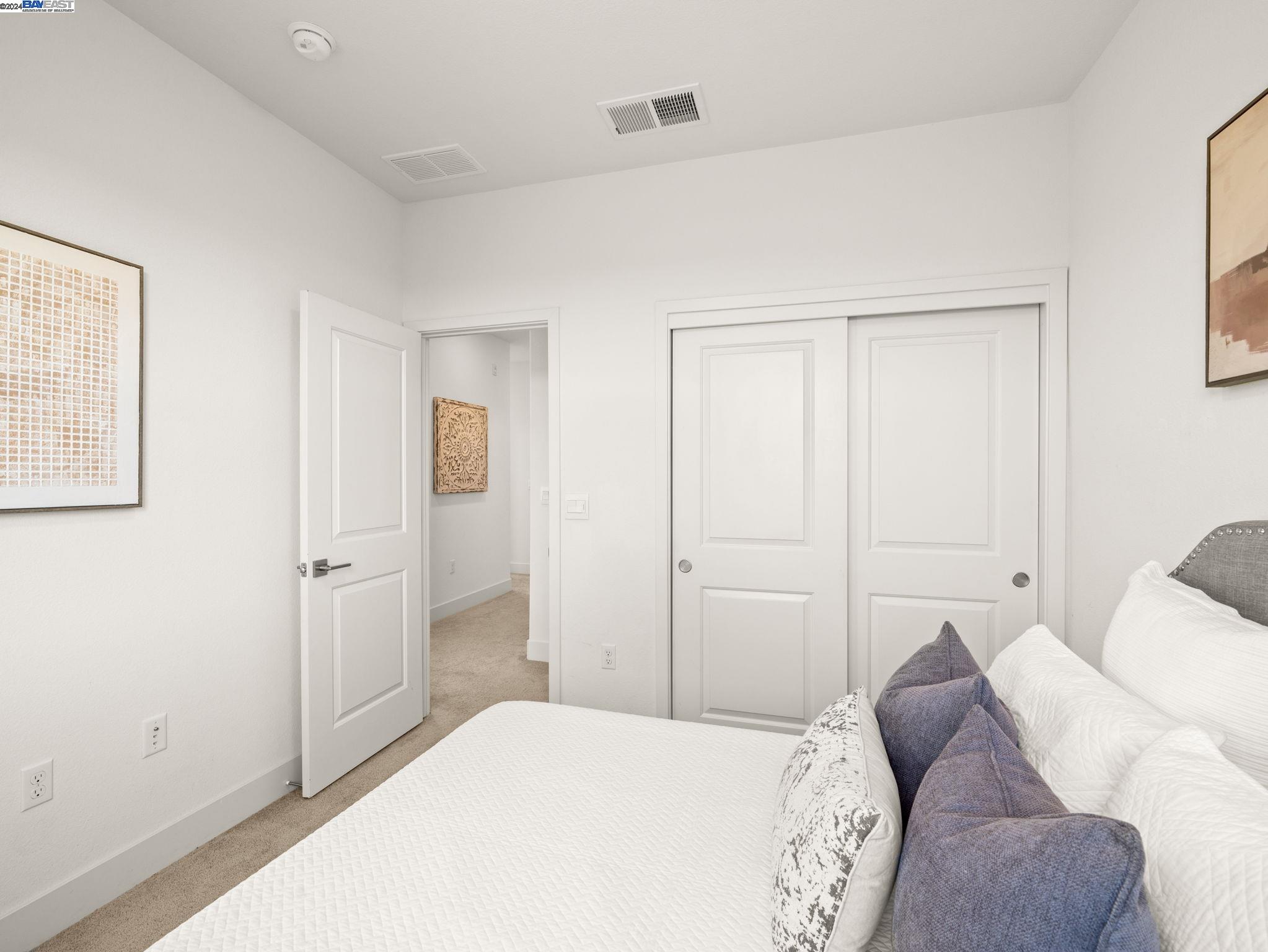 853 Zen Ct