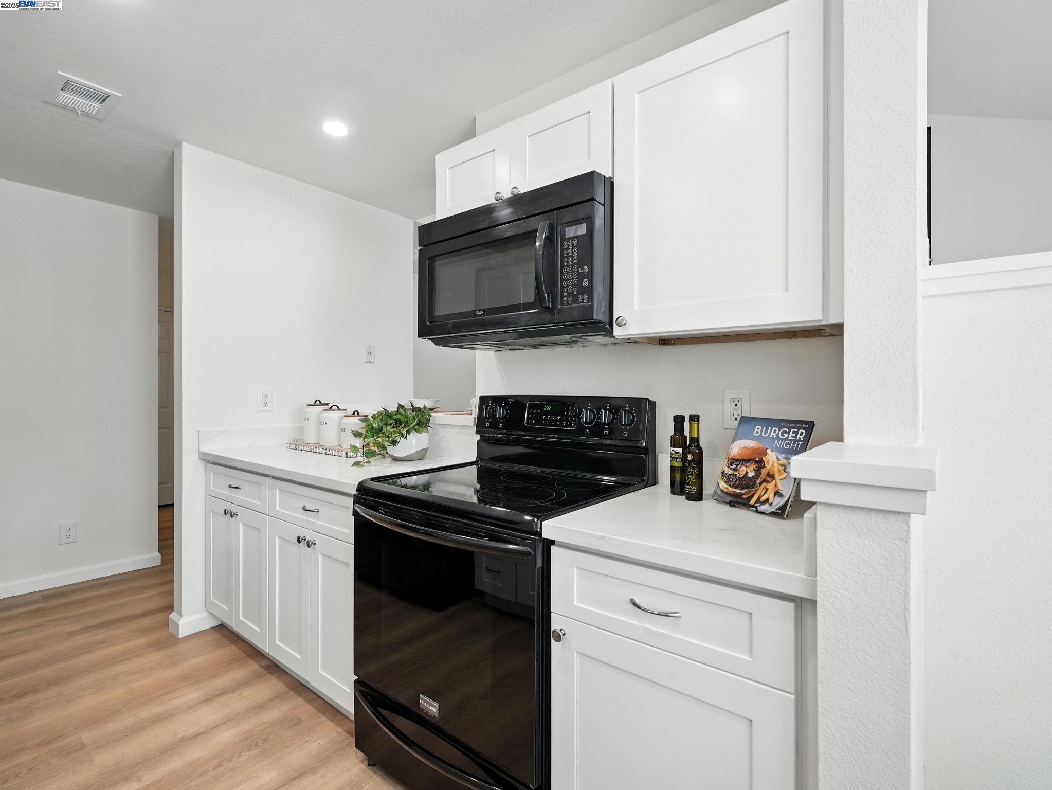 7635 Canyon Meadow Cir # F