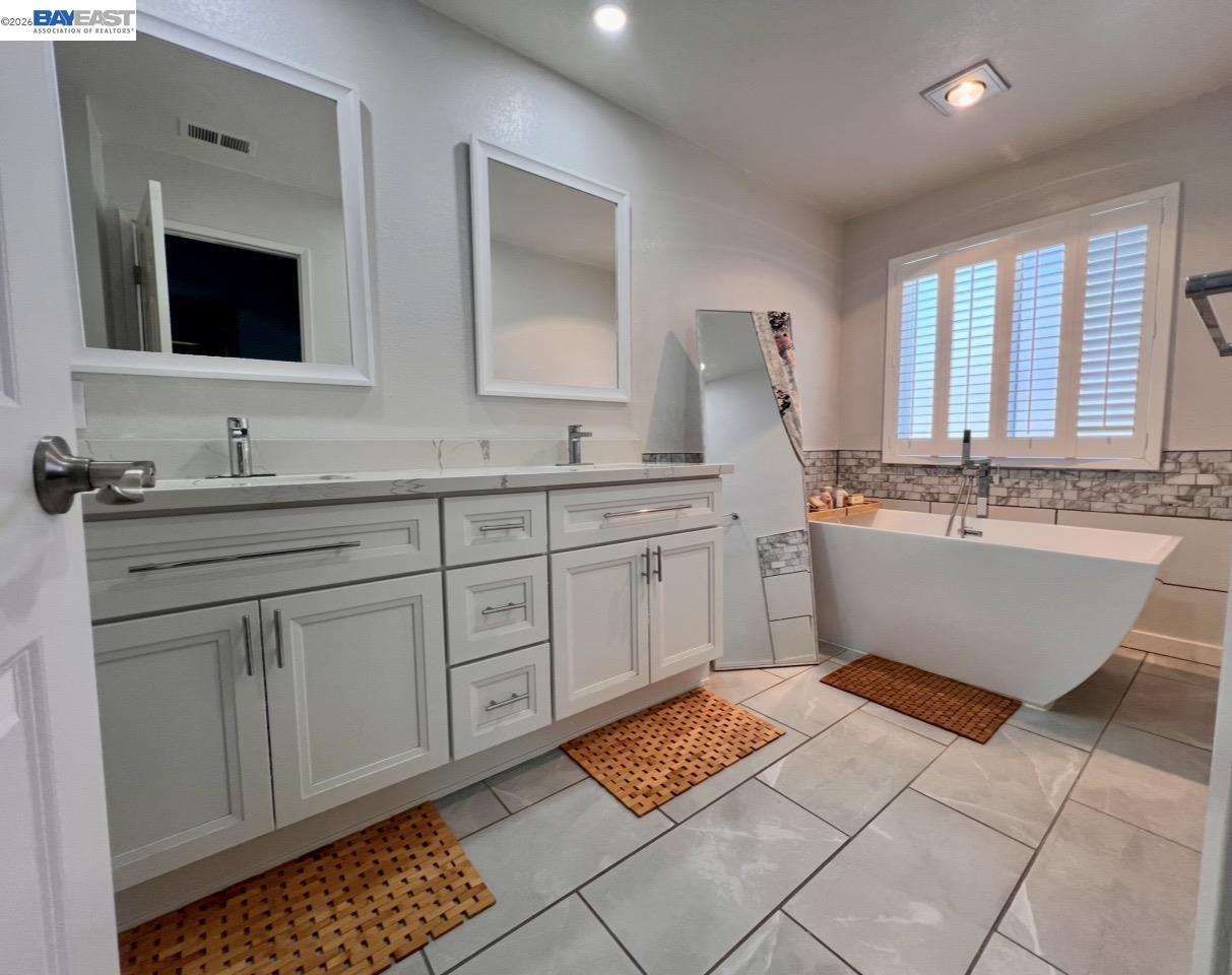 5371 San Simeon Pl