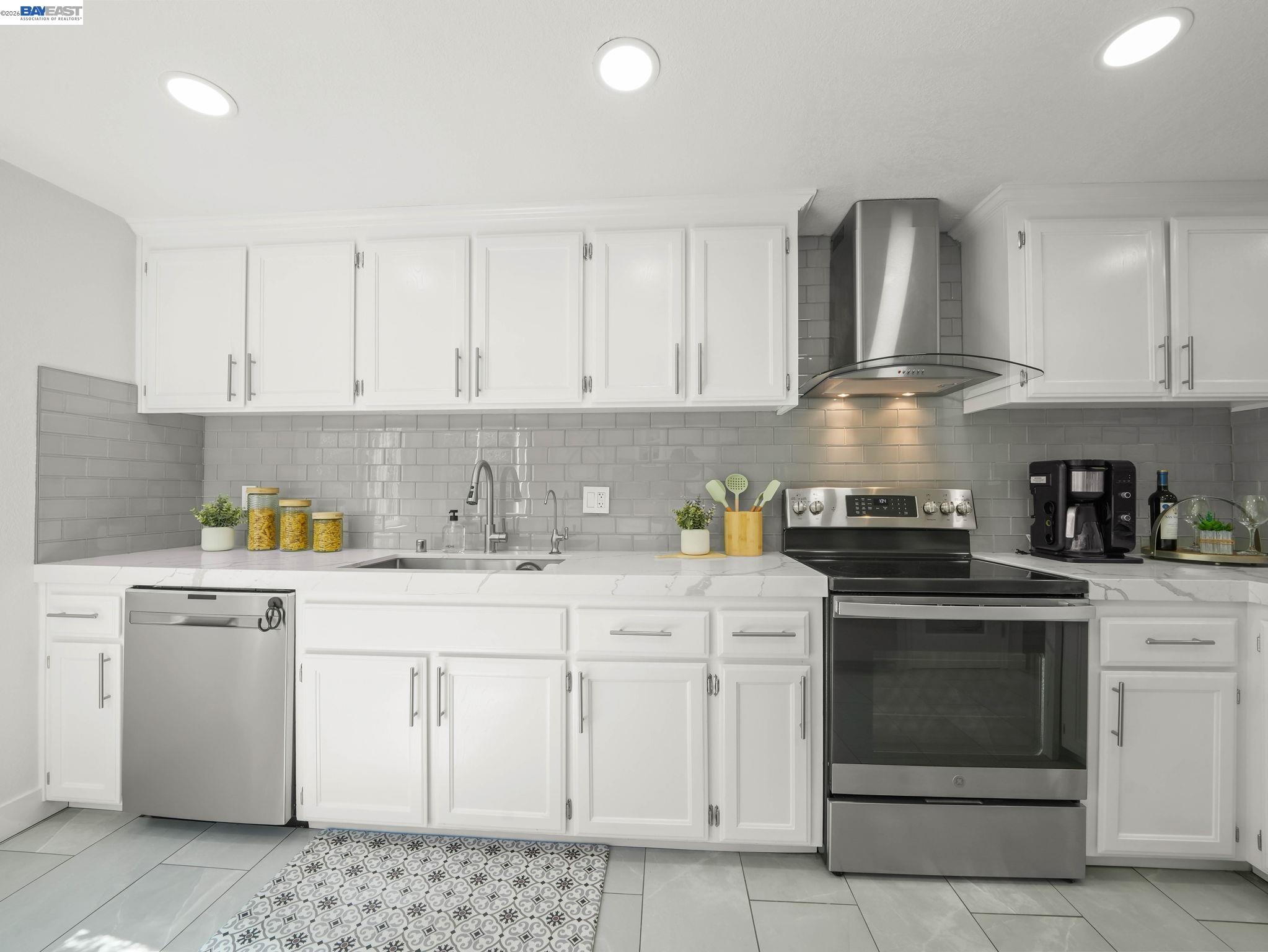 5371 San Simeon Pl