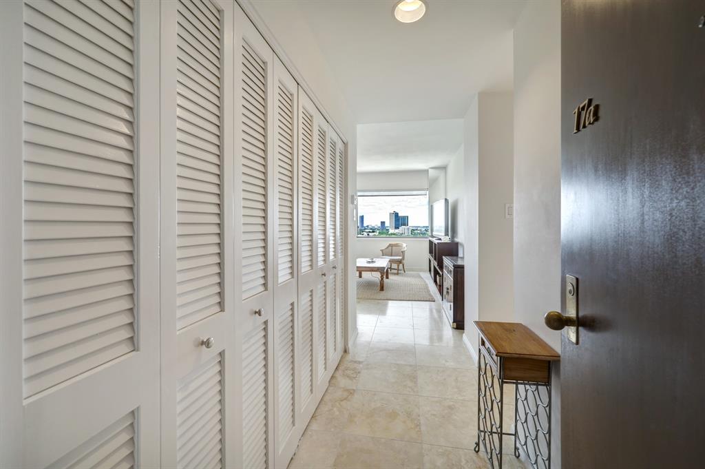 5000 Montrose Boulevard # 17A