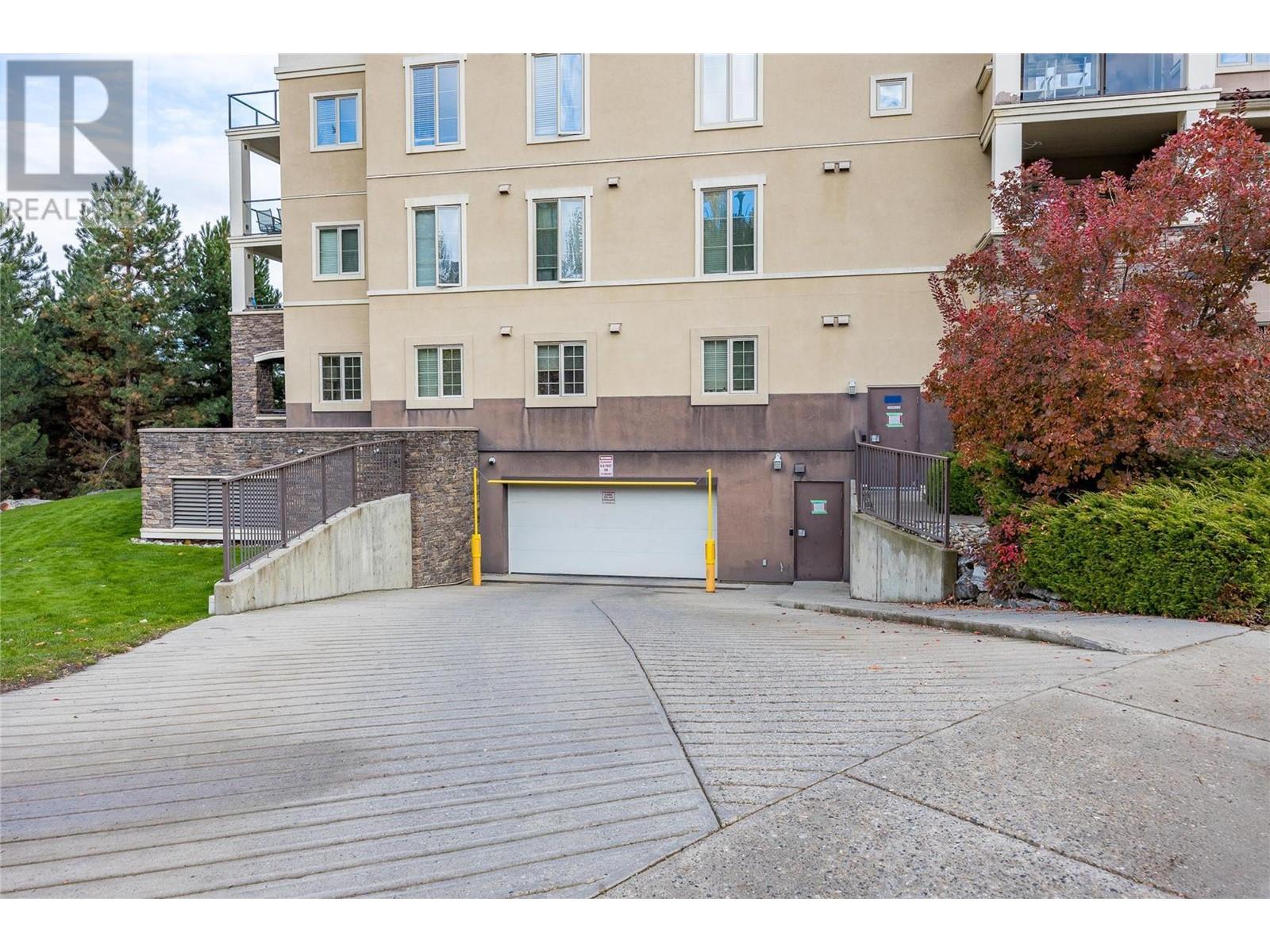 1875 Country Club Drive Unit# 1310