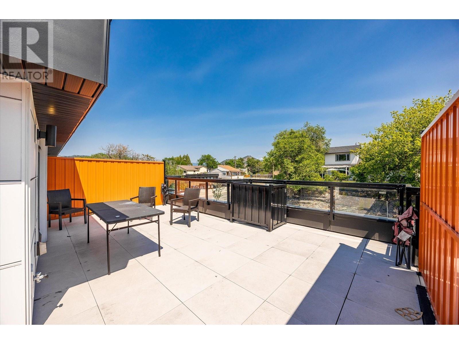 1520 Lakeview Street