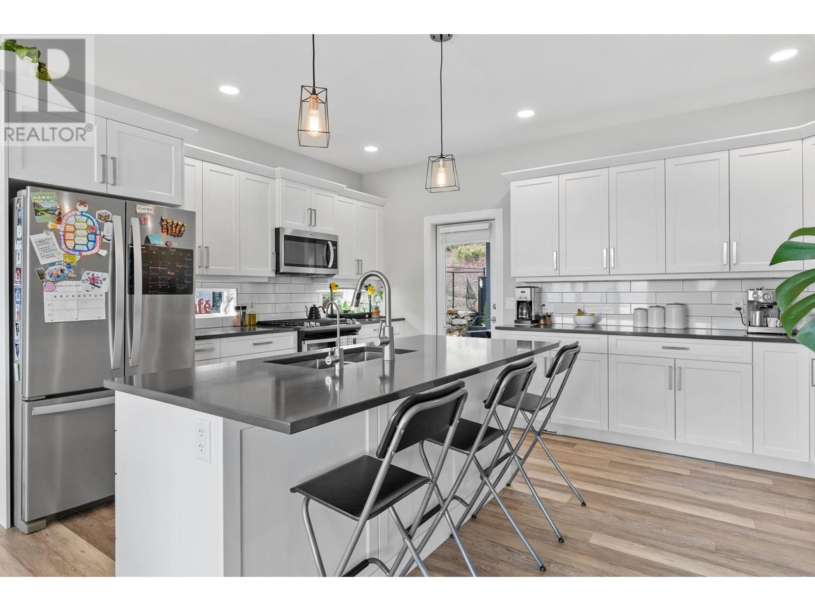 2620 Paramount Drive