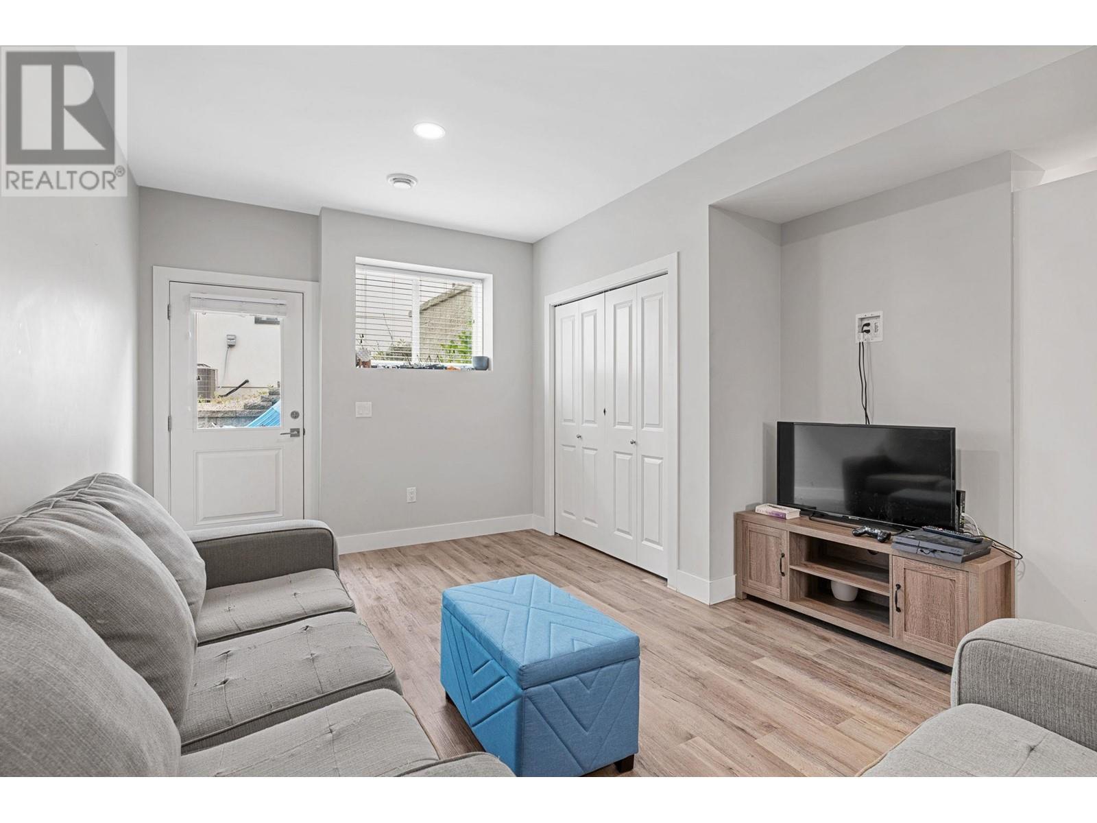 2620 Paramount Drive