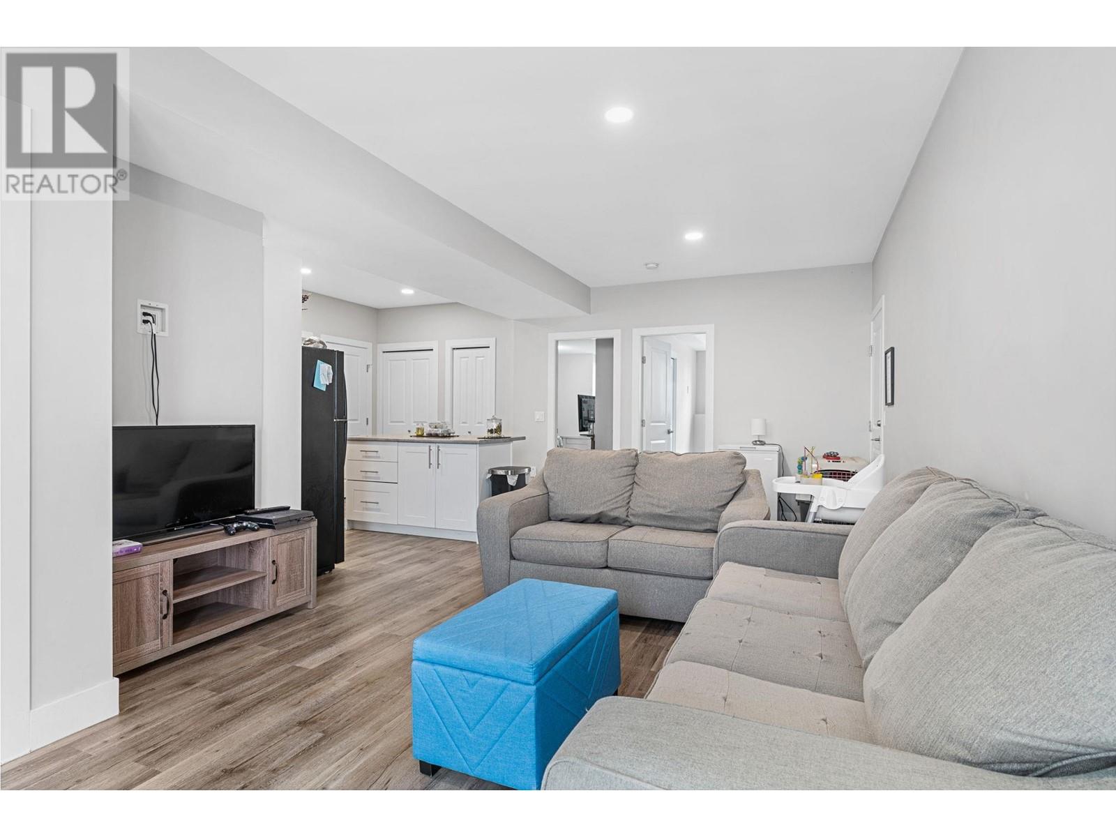 2620 Paramount Drive