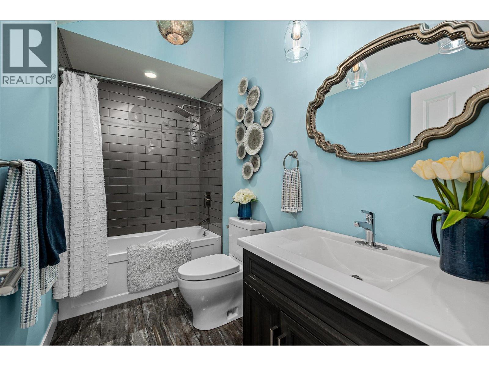 963 Stockwell Avenue