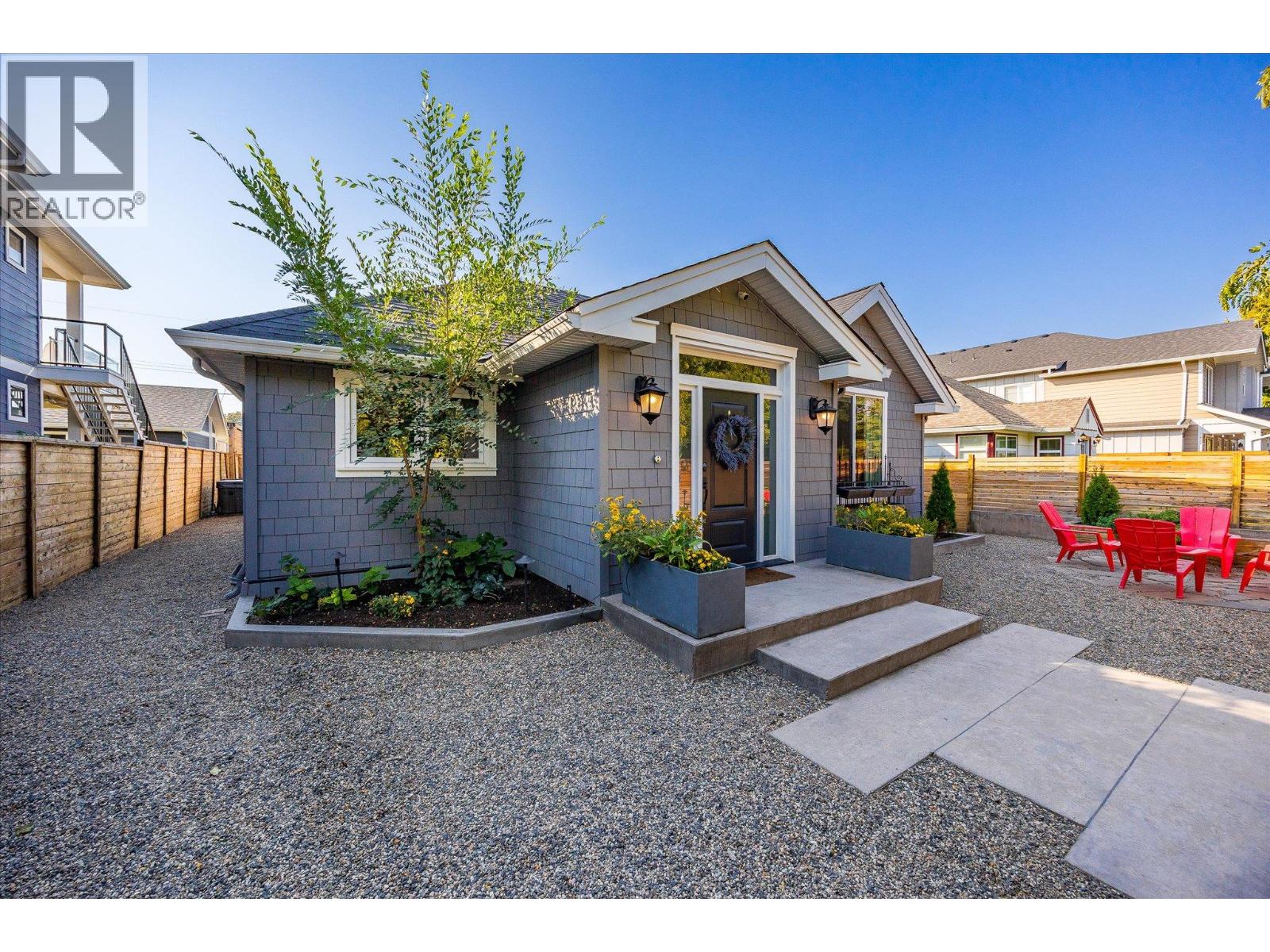 963 Stockwell Avenue