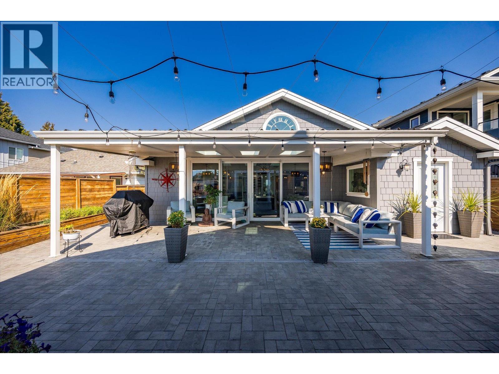 963 Stockwell Avenue