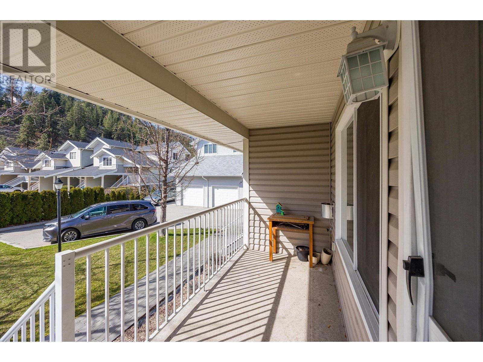 5460 Clements Crescent Unit# #106