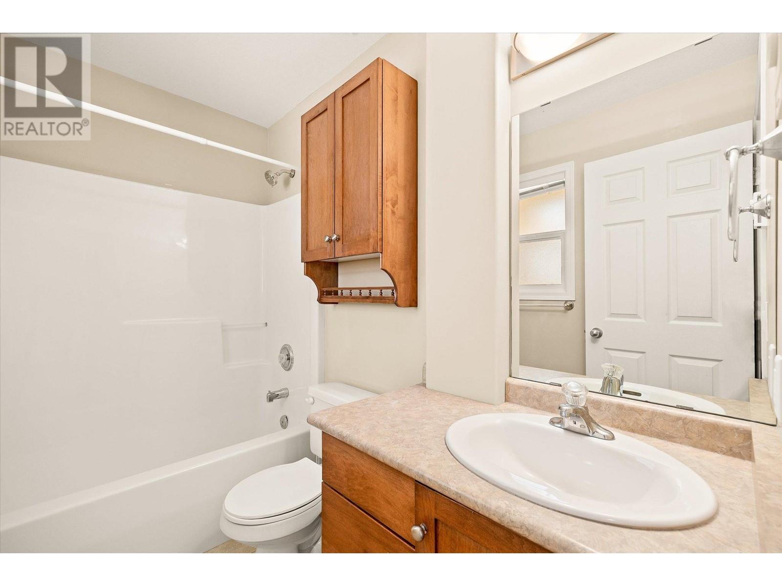 5460 Clements Crescent Unit# #106