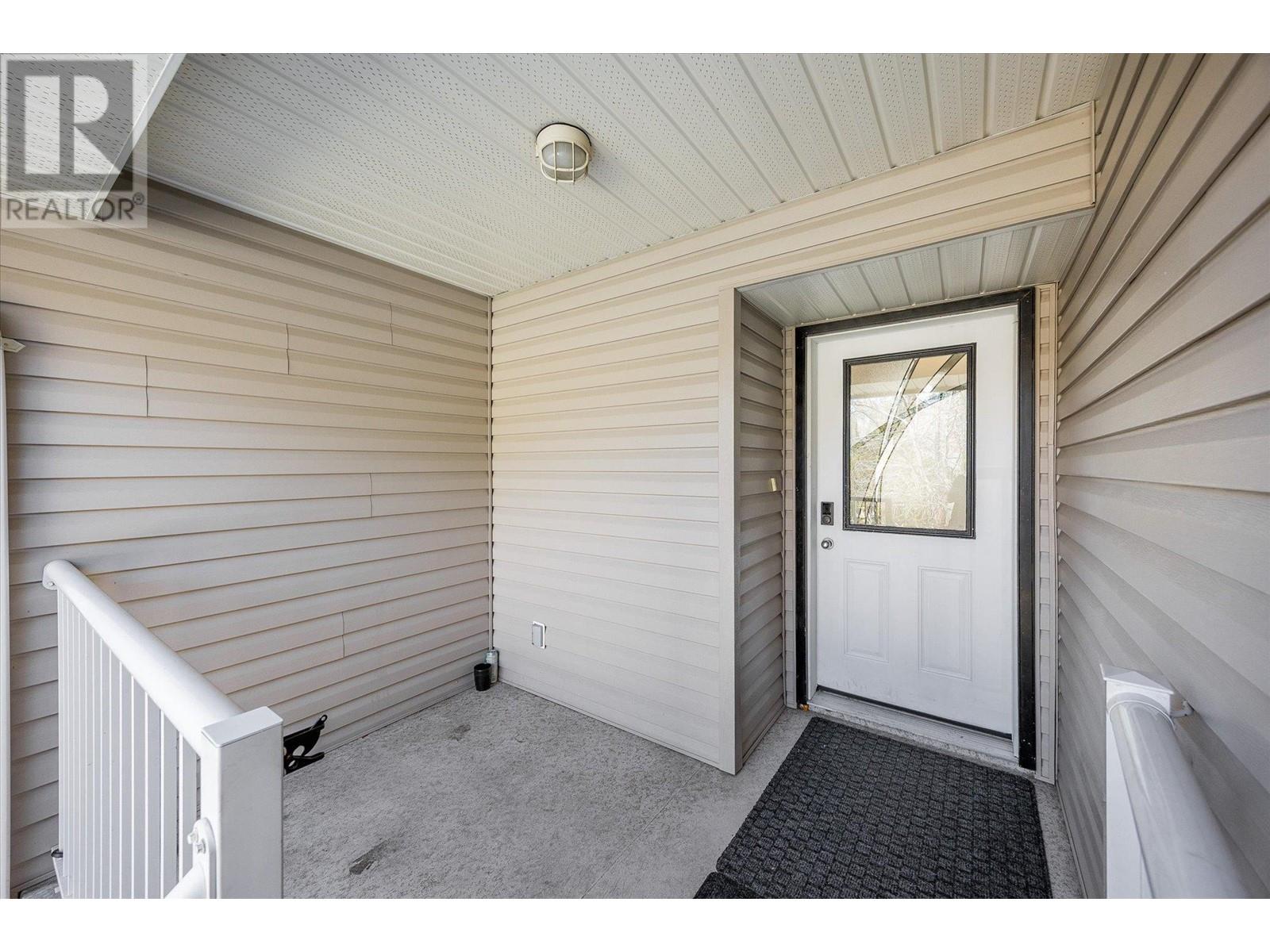 5460 Clements Crescent Unit# #106