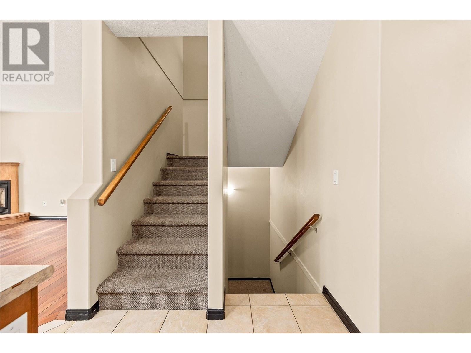 5460 Clements Crescent Unit# #106