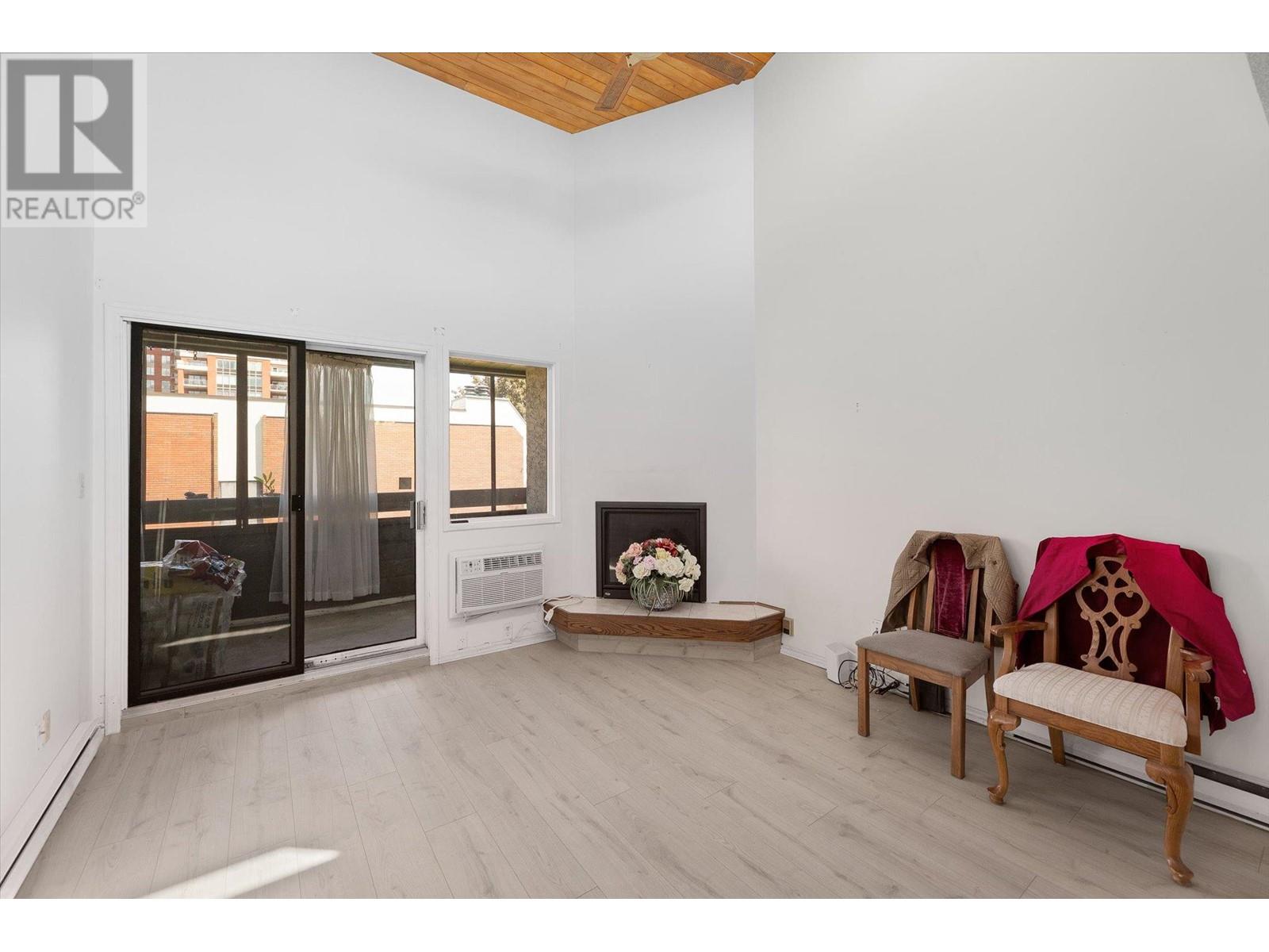 1056 Bernard Avenue Unit# 307