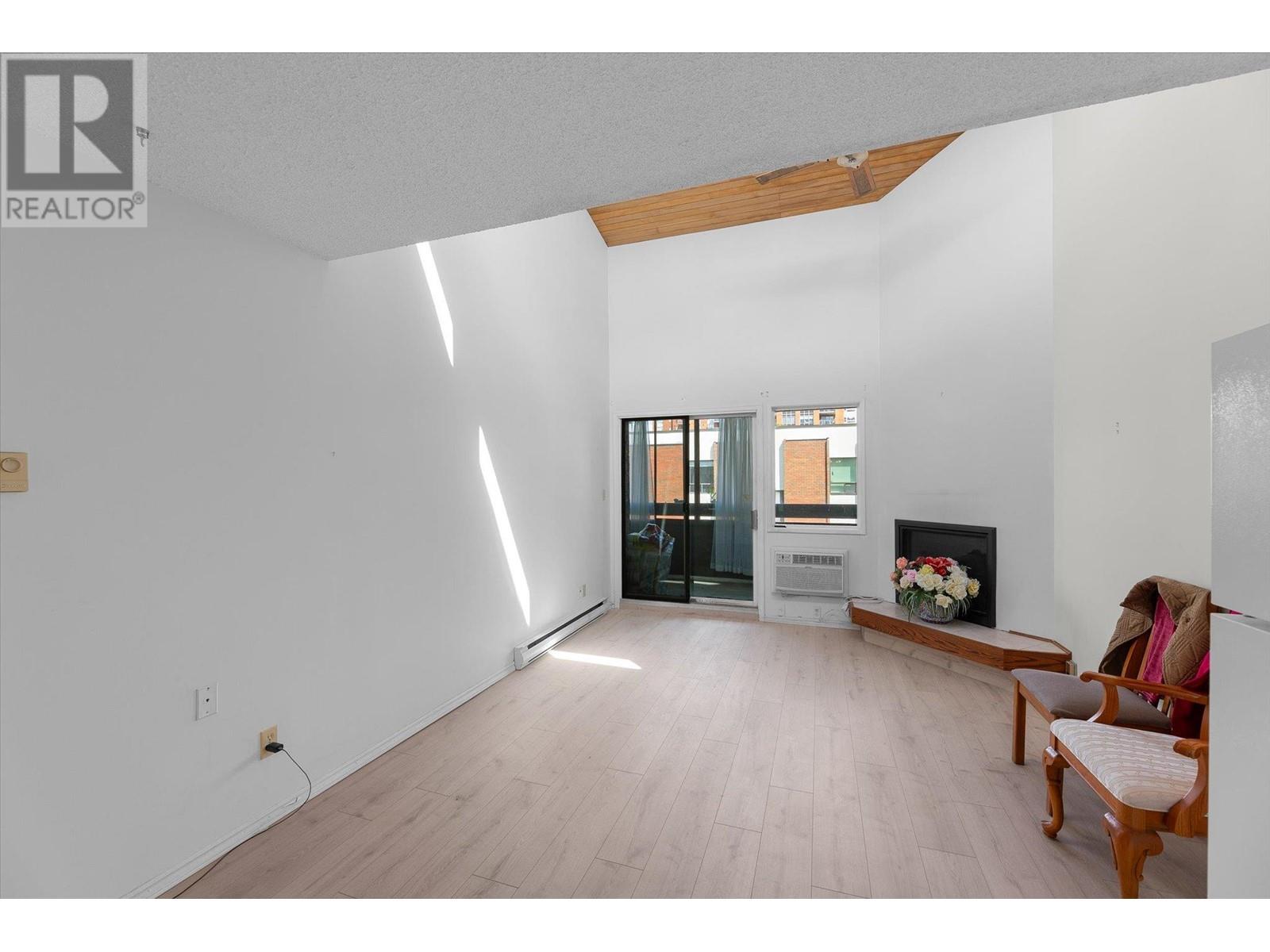 1056 Bernard Avenue Unit# 307