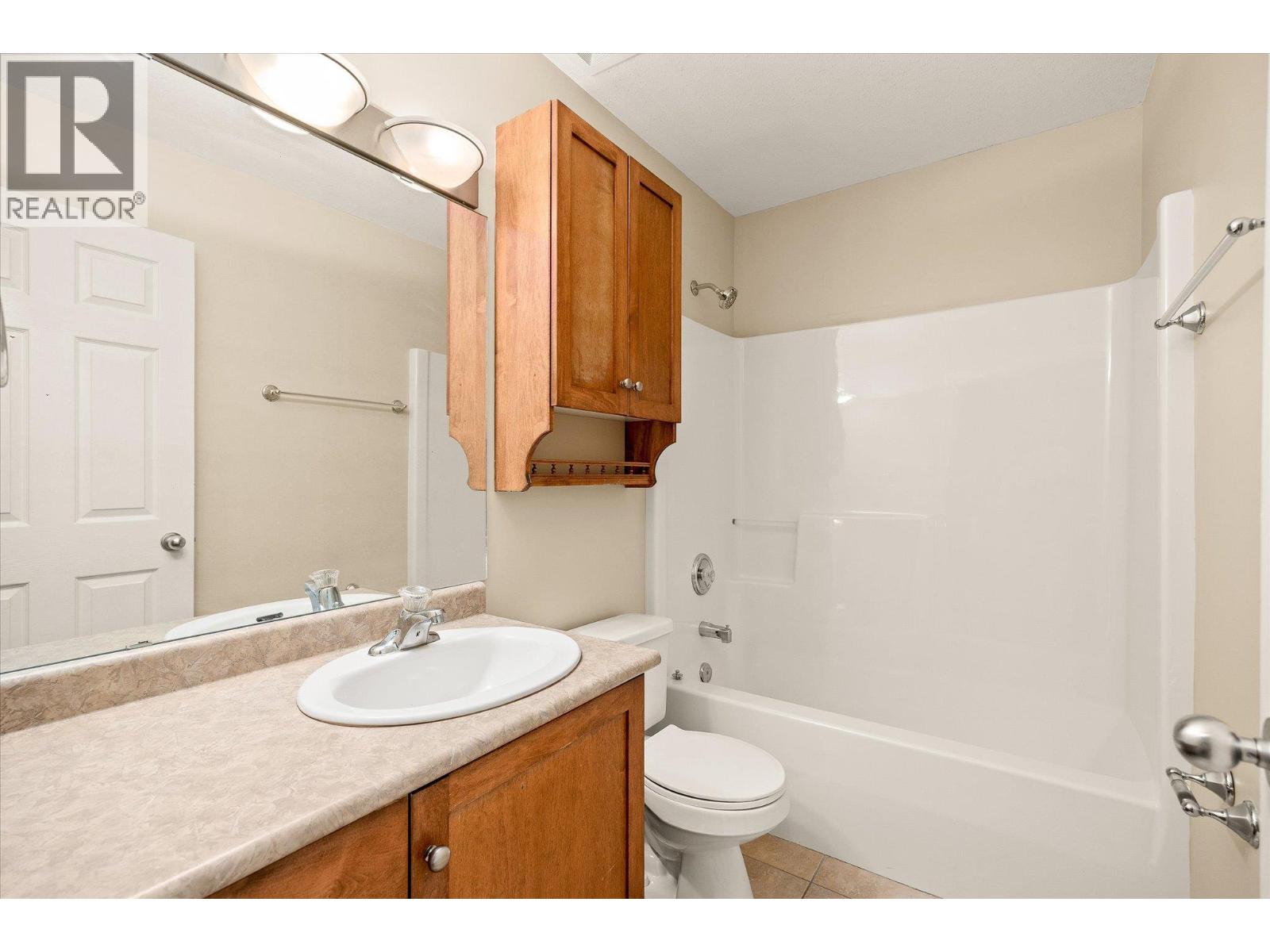 5460 Clements Crescent Unit# 106