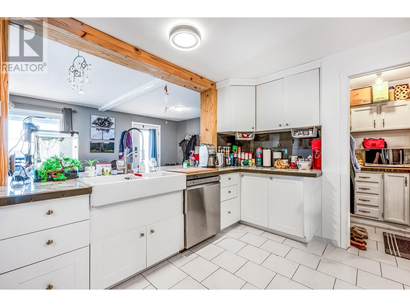 494 Killarney Way