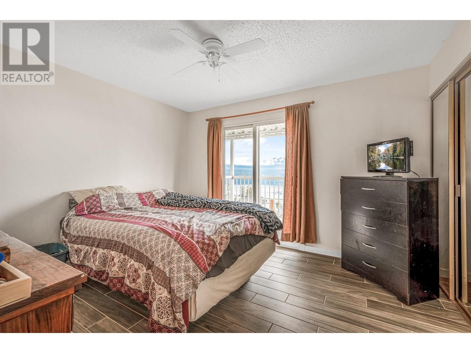 494 Killarney Way
