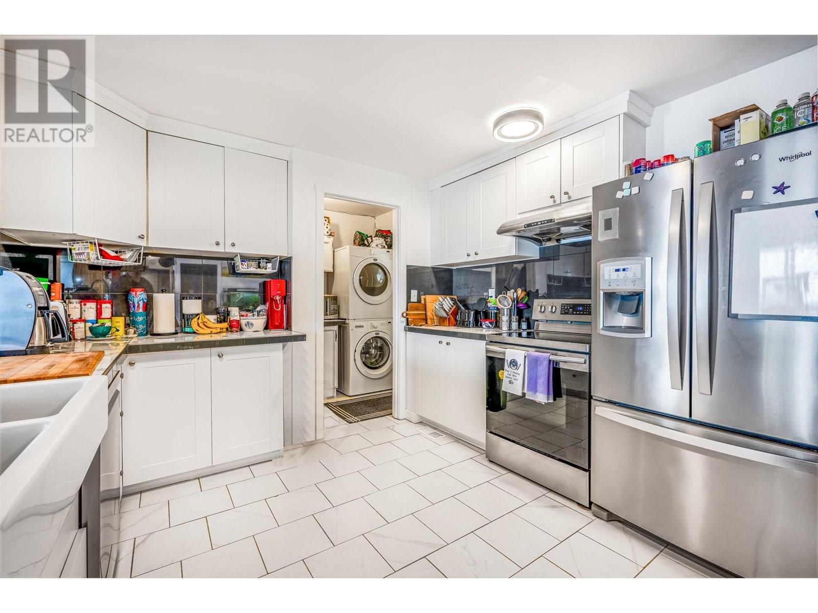 494 Killarney Way