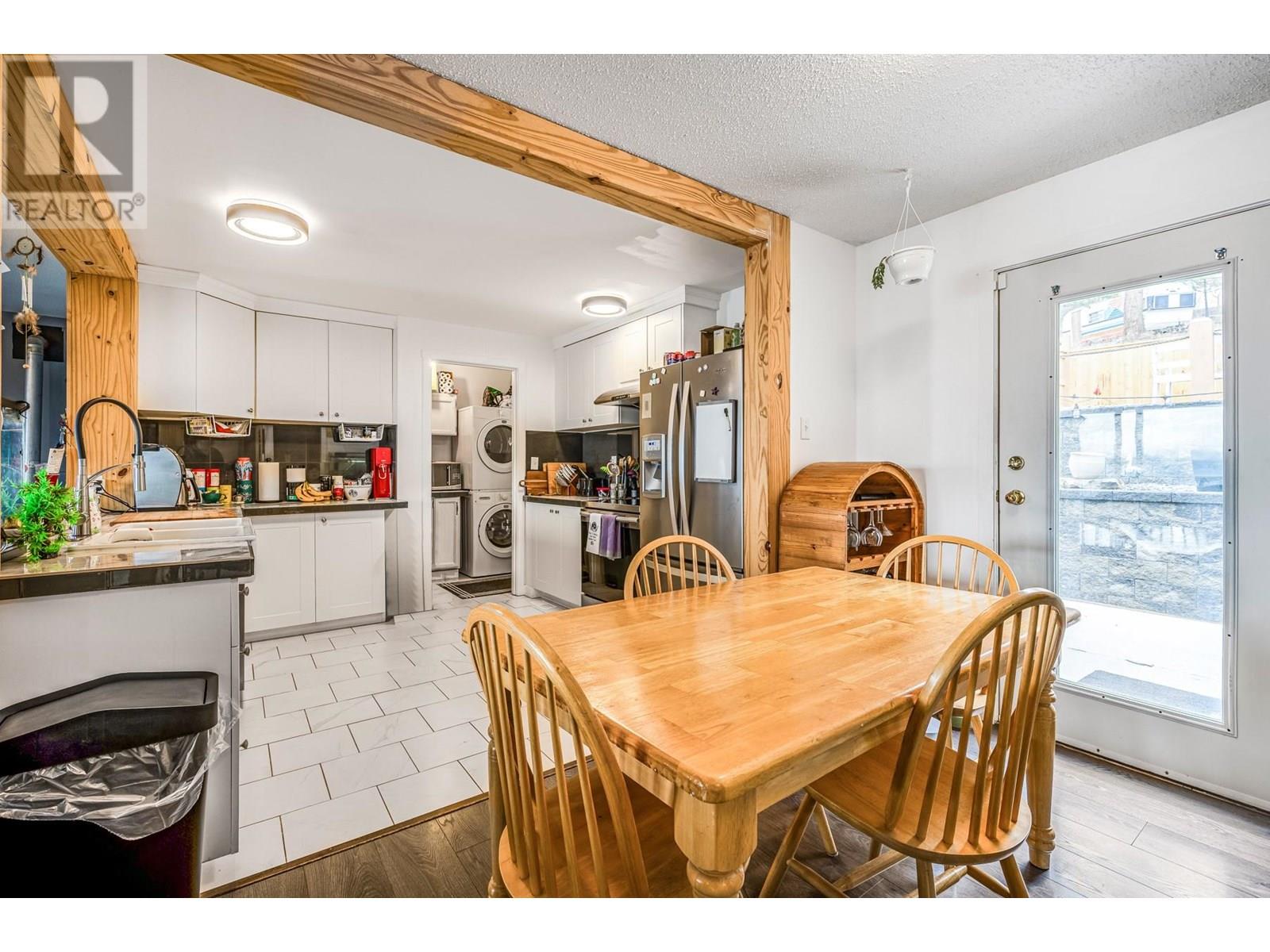 494 Killarney Way