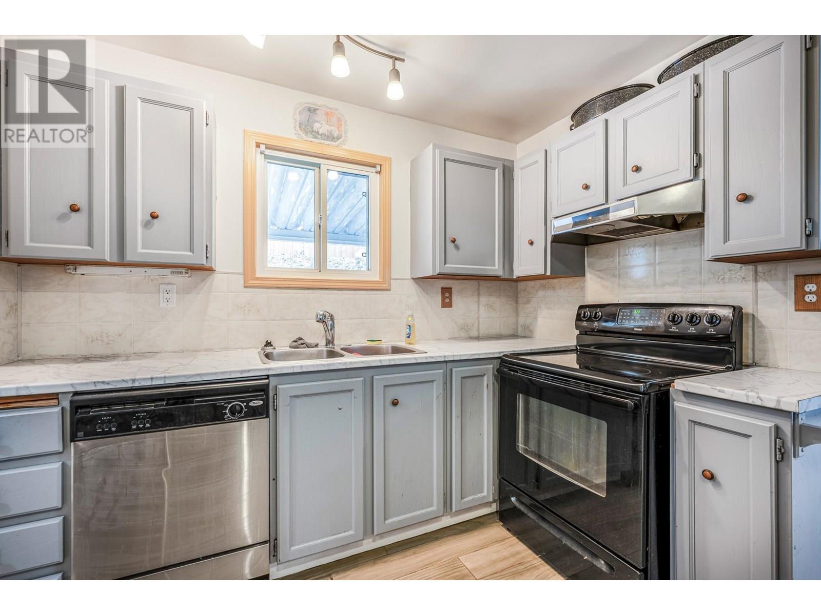494 Killarney Way