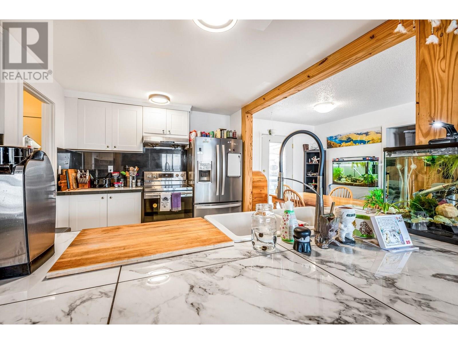 494 Killarney Way
